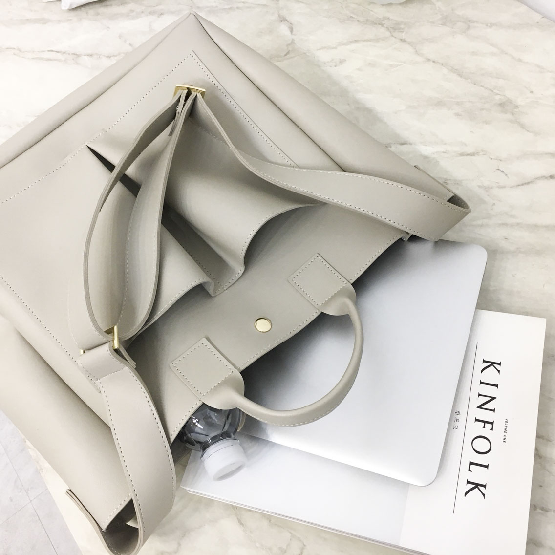 <b><p>Spring Color Daily Leather Tumbl Bag</p></b><b><p>春カラーデイリーレザータンブラーバック</p></b><br /><br /><p align='center'>