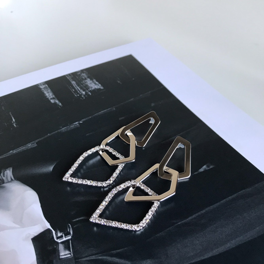 <b><p>Chen Multiple Cubic chain Drop Earrgs</p></b><b><p>チェン 多数 キュービック ーン ドロップイヤリング</p></b><br /><br /><p align='center'>