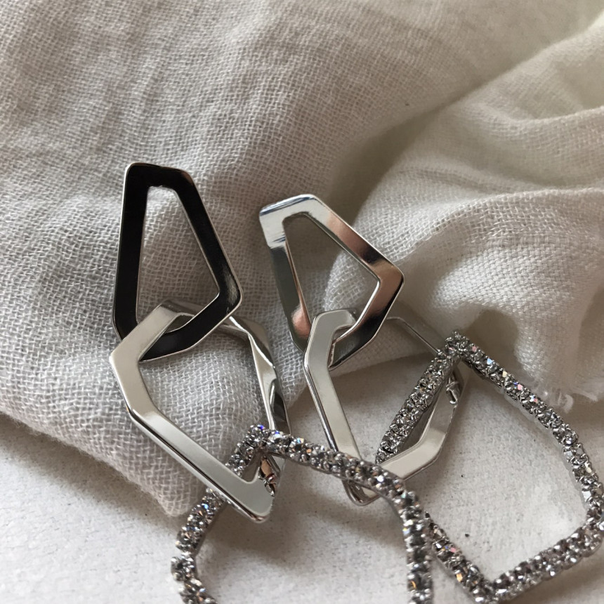 <b><p>Chen Multiple Cubic chain Drop Earrgs</p></b><b><p>チェン 多数 キュービック ーン ドロップイヤリング</p></b><br /><br /><p align='center'>