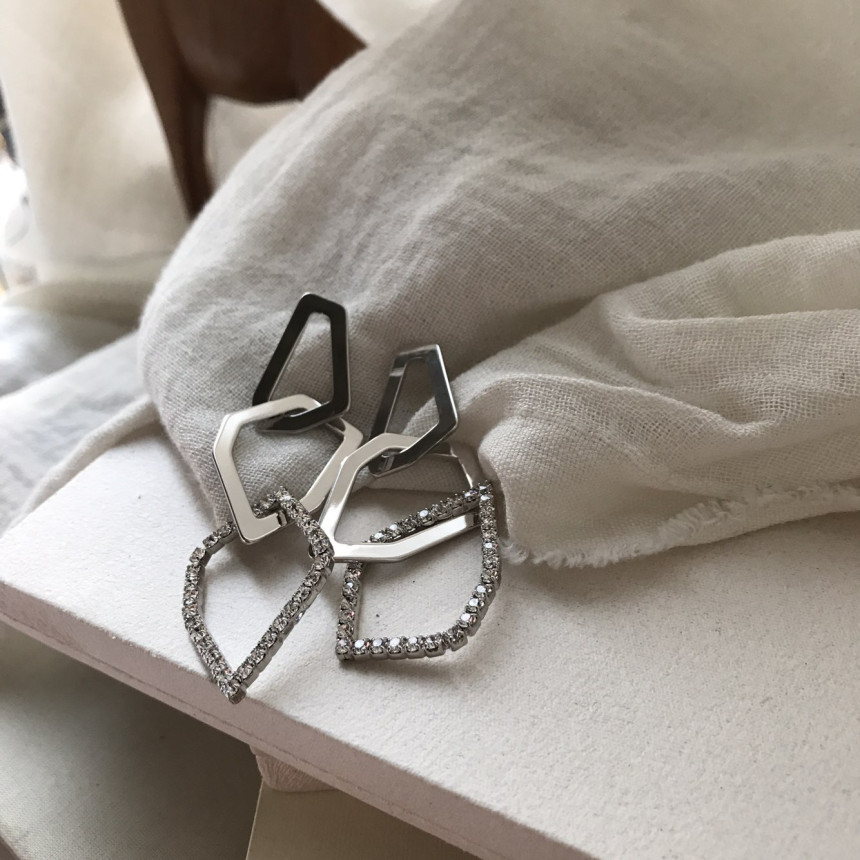 <b><p>Chen Multiple Cubic chain Drop Earrgs</p></b><b><p>チェン 多数 キュービック ーン ドロップイヤリング</p></b><br /><br /><p align='center'>