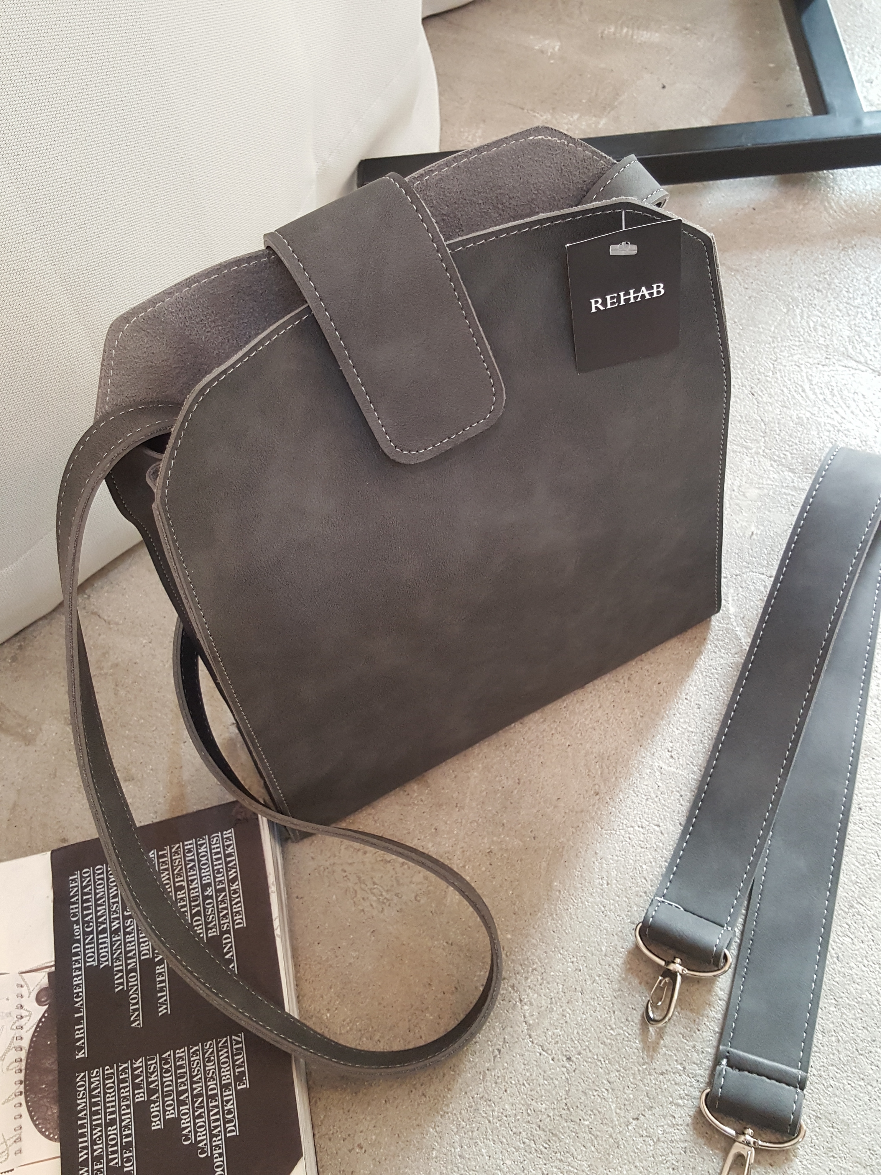 <b><p>Tria bag</p></b><b><p>トリアバック</p></b><br /><br /><p align='center'>