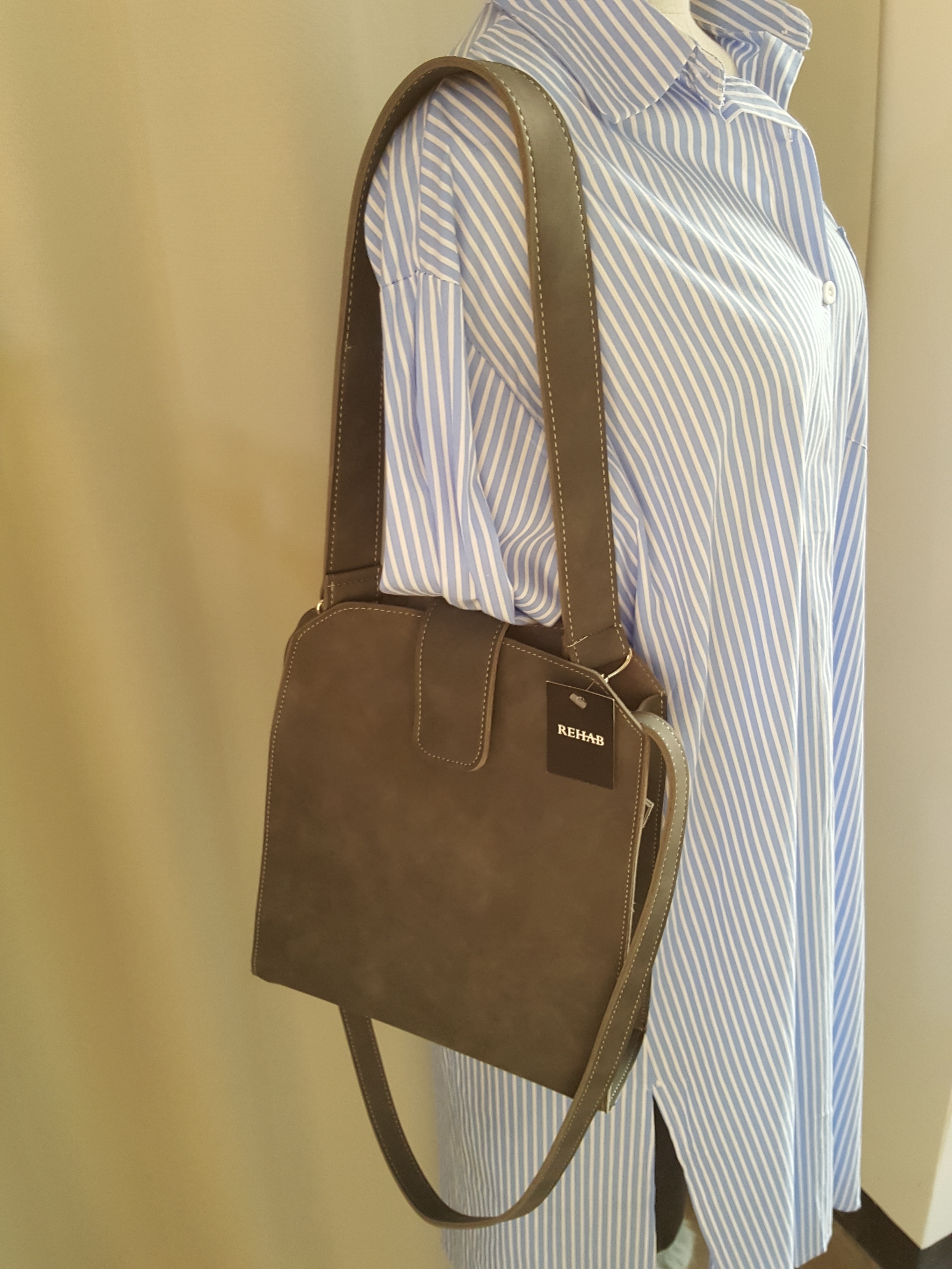 <b><p>Tria bag</p></b><b><p>トリアバック</p></b><br /><br /><p align='center'>