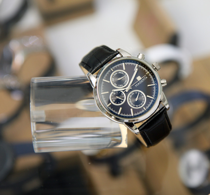 <b><p>MAGENTA male Leather wch 111.05.BK.LT Classic</p></b><b><p>マゼンタ 男性 レザー腕時計 111.05.BK.LT クラシックコーディネート</p></b><br /><br /><p align='center'>