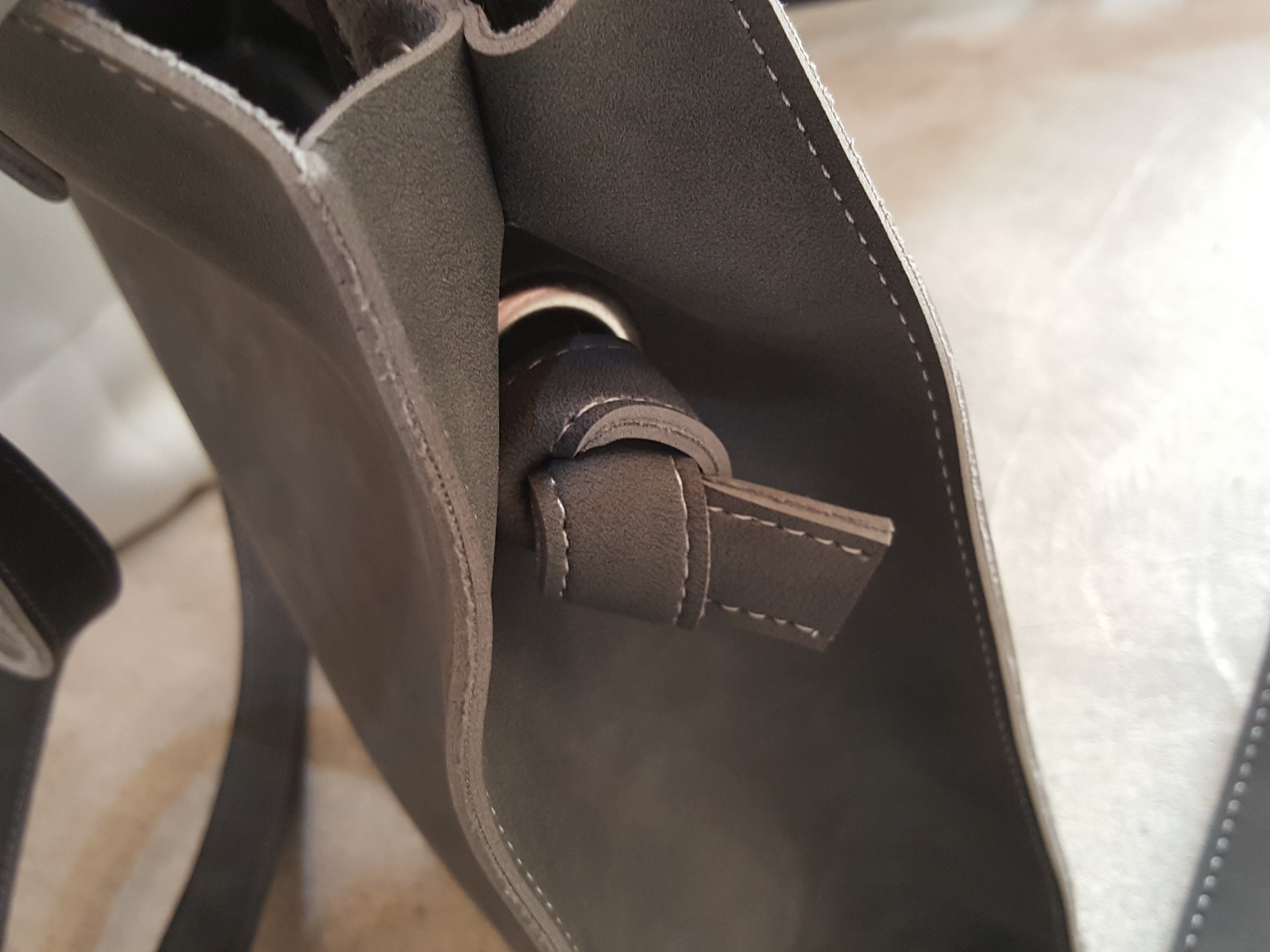 <b><p>Tria bag</p></b><b><p>トリアバック</p></b><br /><br /><p align='center'>