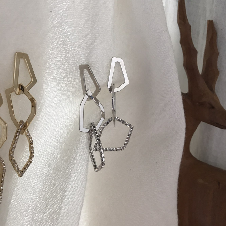 <b><p>Chen Multiple Cubic chain Drop Earrgs</p></b><b><p>チェン 多数 キュービック ーン ドロップイヤリング</p></b><br /><br /><p align='center'>