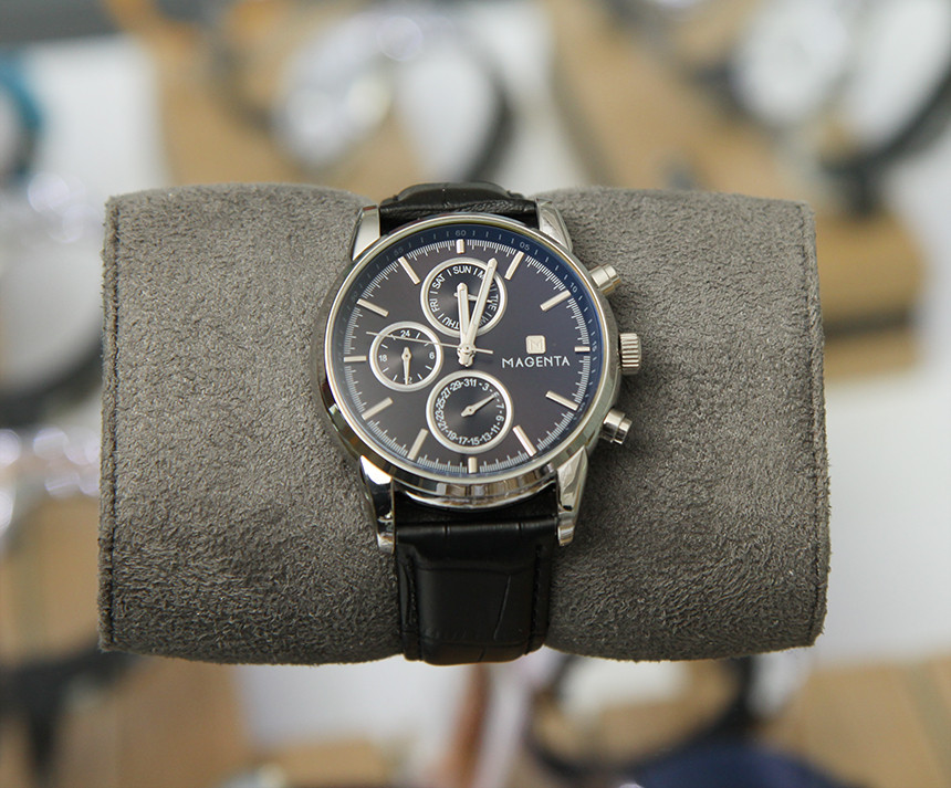 <b><p>MAGENTA male Leather wch 111.05.BK.LT Classic</p></b><b><p>マゼンタ 男性 レザー腕時計 111.05.BK.LT クラシックコーディネート</p></b><br /><br /><p align='center'>