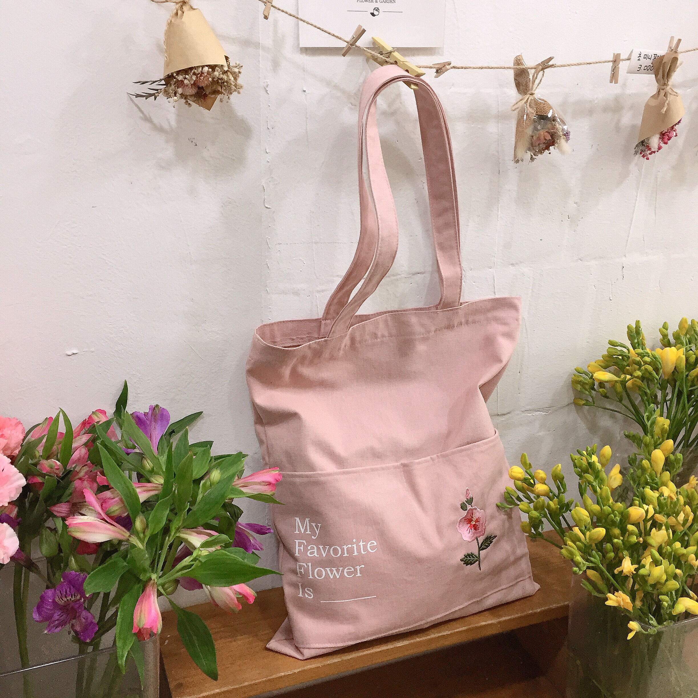 <b><p>Mugunghwa Eco Bag Women's Cody Cake Look</p></b><b><p>ムクゲエコバック女性コーディネートカジュアルルック女子大生ルック入学式10代小ファクヘン女性今日のフ</p></b><br /><br /><p align='center'>