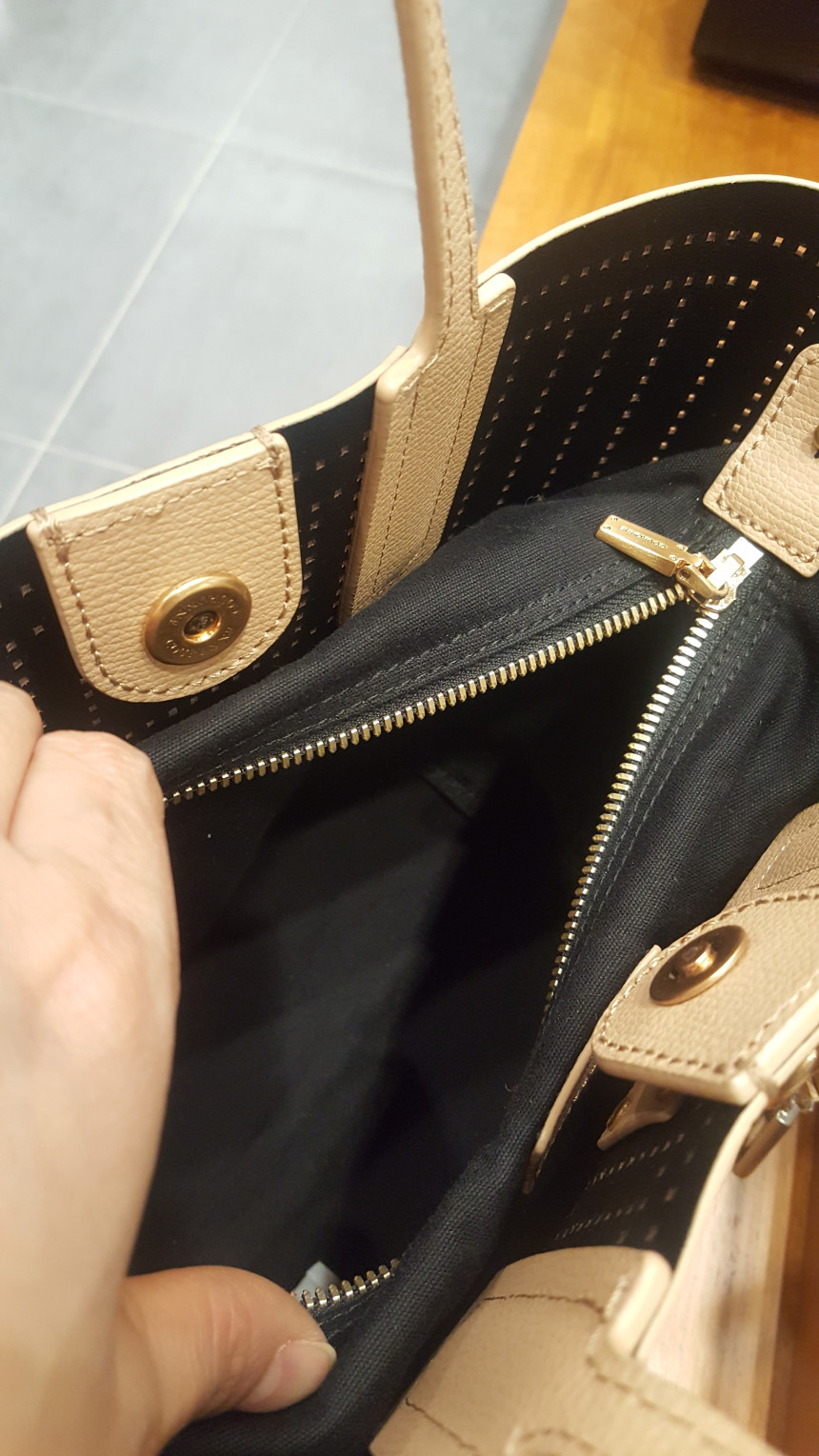 <b><p>Kuronblion Tote RCNTX17105BEX</p></b><b><p>ロンアセンブリたトートRCNTX17105BEX</p></b><br /><br /><p align='center'>