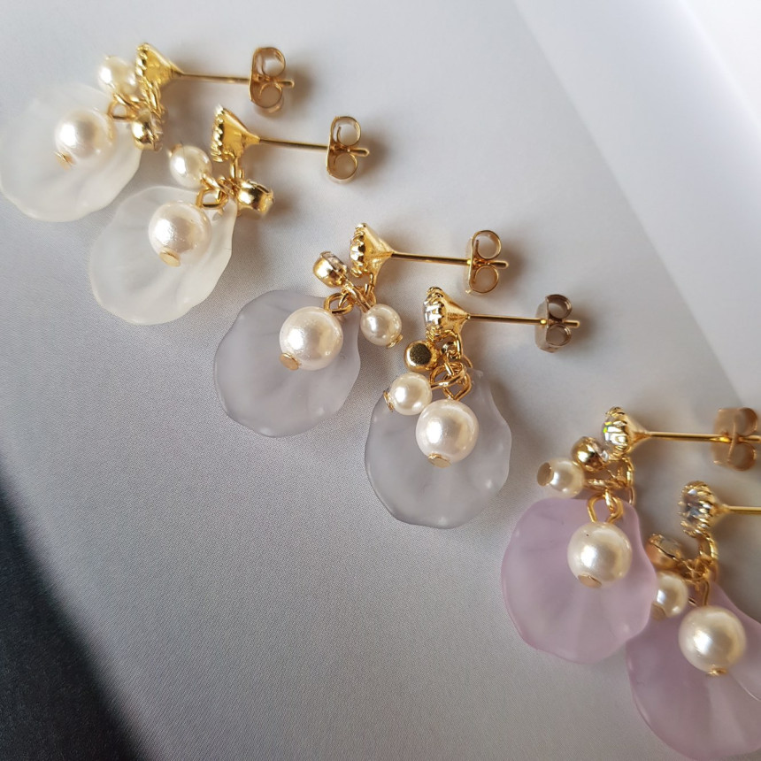 <b><p>Mingling no.1 petal HOMAIKA Pearl Drop Ers</p></b><b><p>ミンミン 第1 花びら ホマイカ 真珠 ドロップイヤリング 3色 説得力の 魅あるスタイル</p></b><br /><br /><p align='center'>