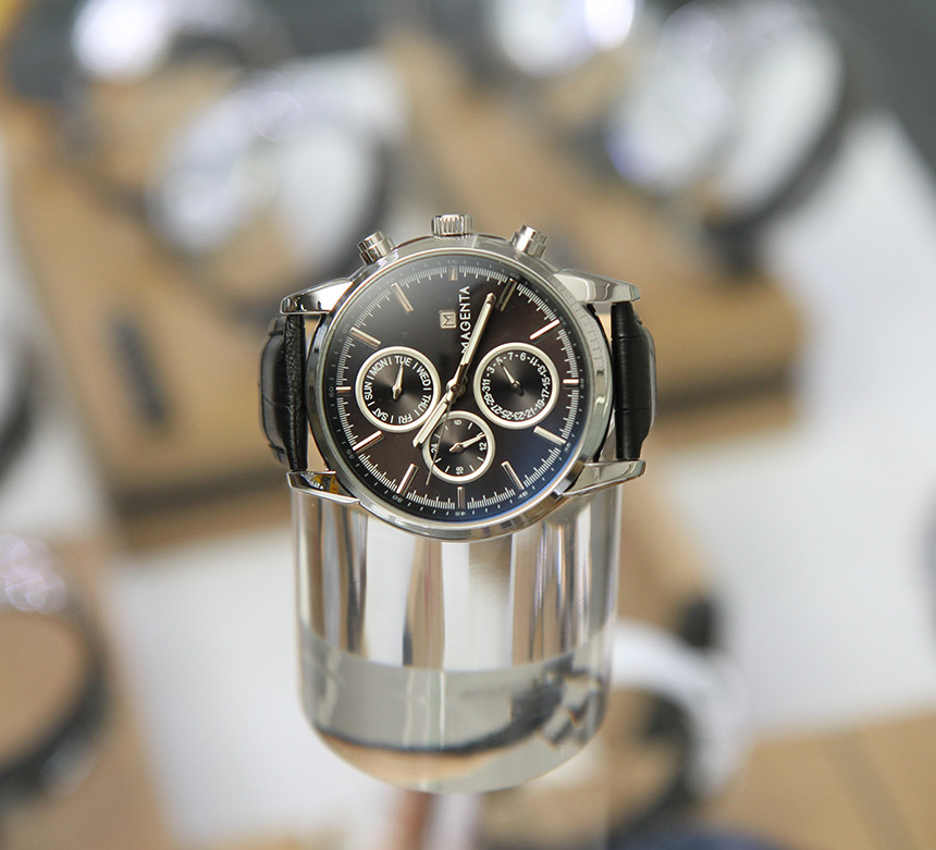 <b><p>MAGENTA male Leather wch 111.05.BK.LT Classic</p></b><b><p>マゼンタ 男性 レザー腕時計 111.05.BK.LT クラシックコーディネート</p></b><br /><br /><p align='center'>