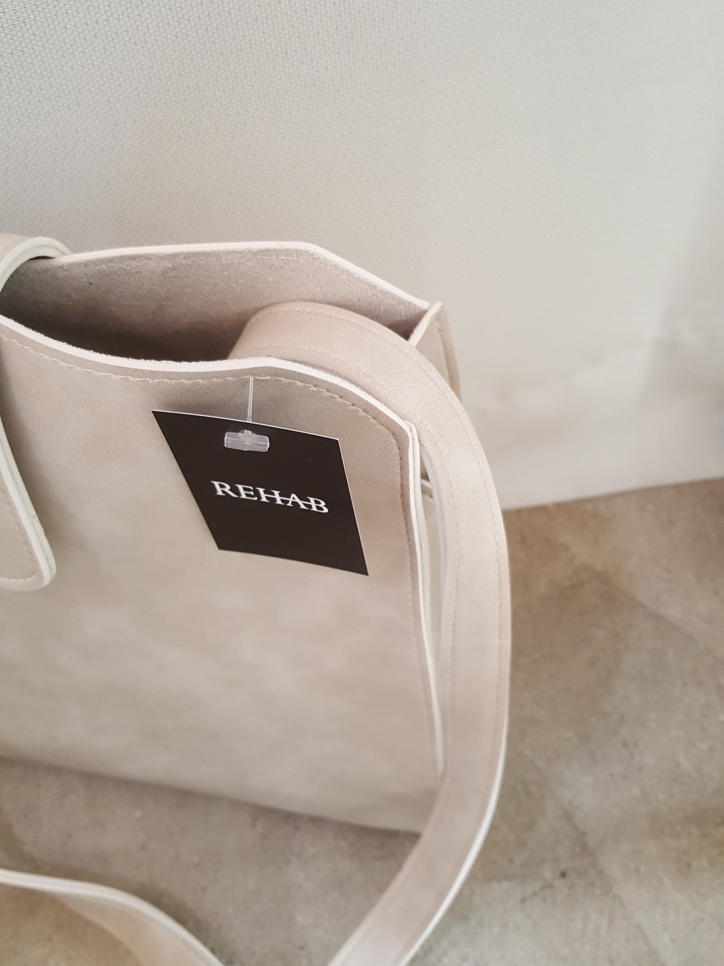 <b><p>Tria bag</p></b><b><p>トリアバック</p></b><br /><br /><p align='center'>