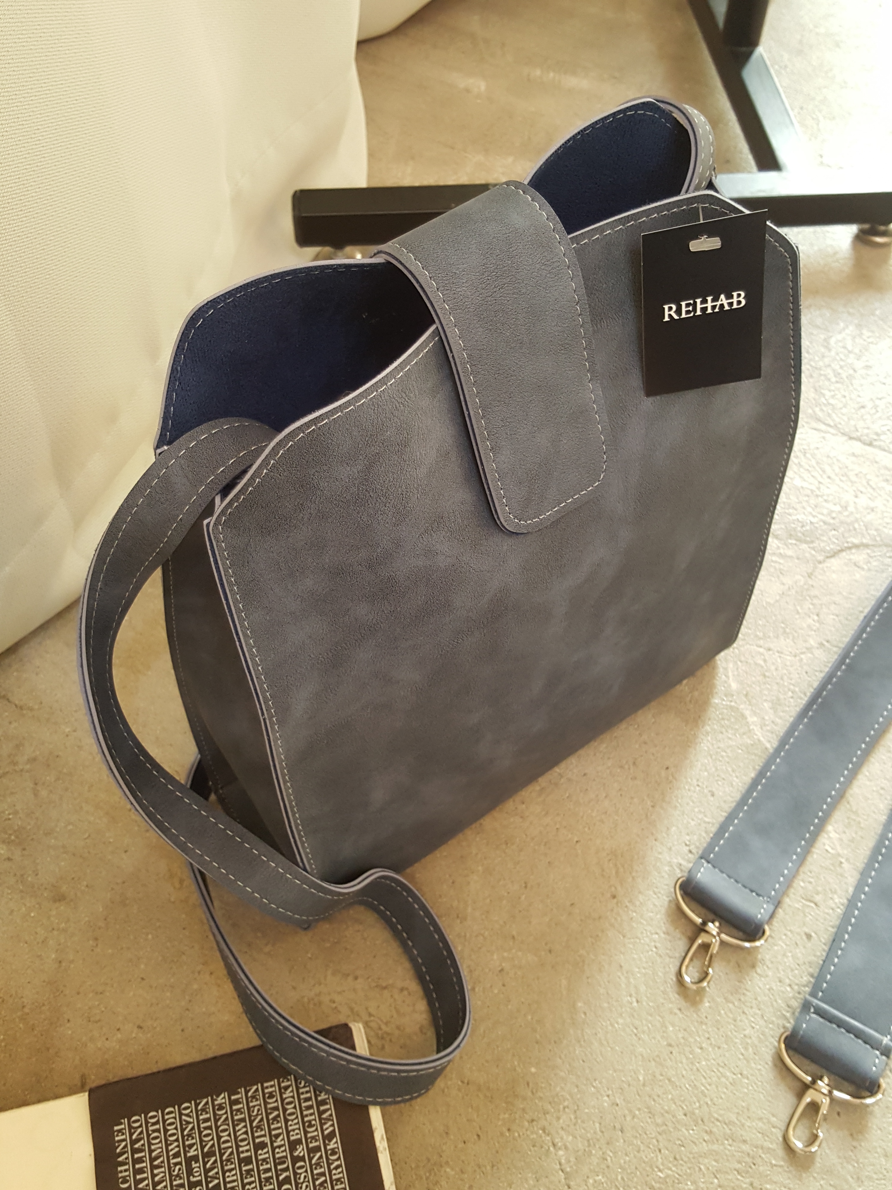 <b><p>Tria bag</p></b><b><p>トリアバック</p></b><br /><br /><p align='center'>