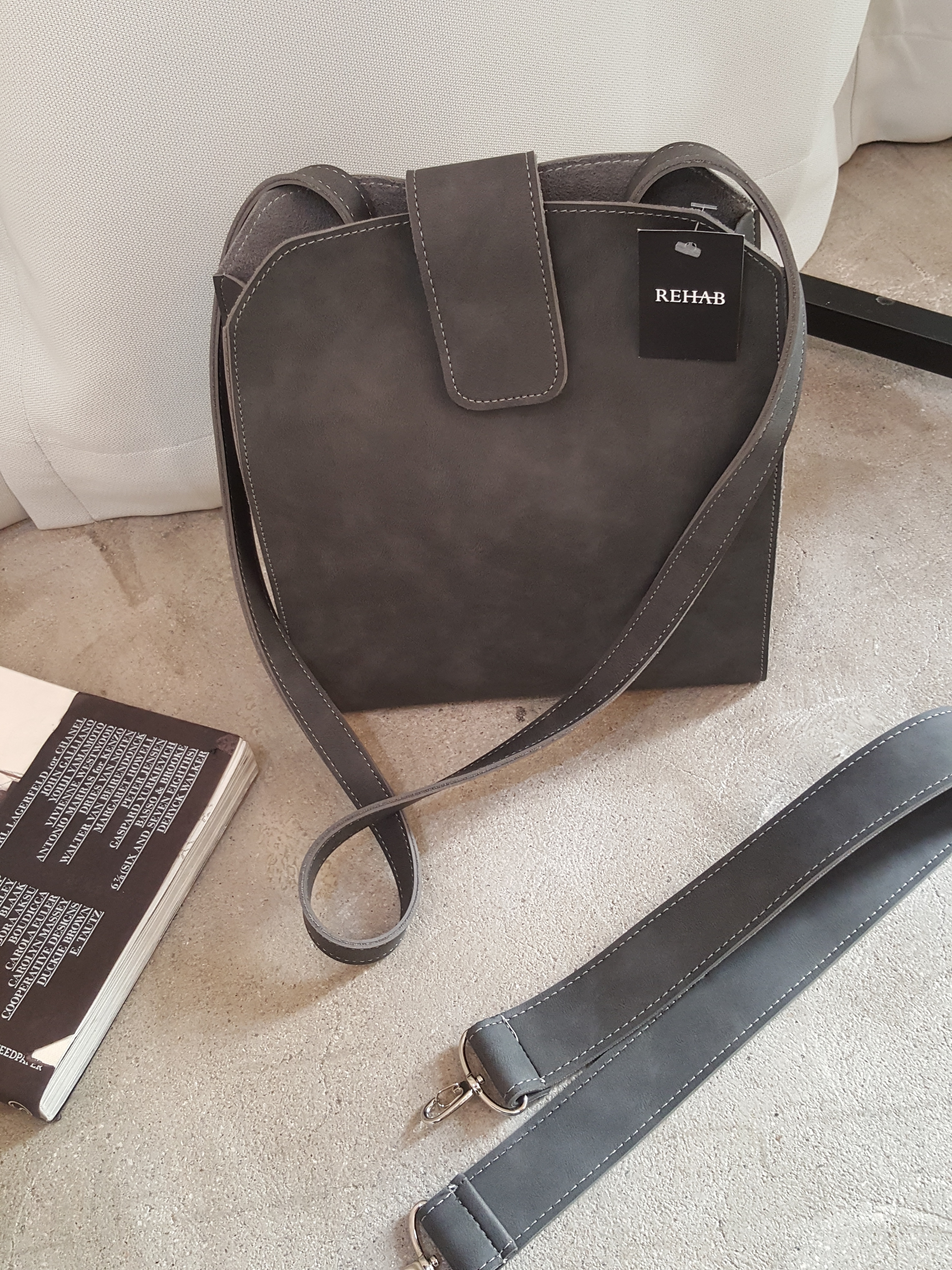 <b><p>Tria bag</p></b><b><p>トリアバック</p></b><br /><br /><p align='center'>