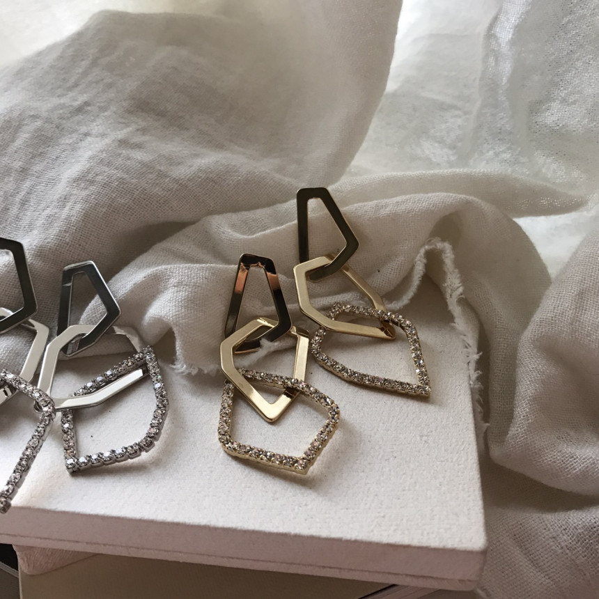 <b><p>Chen Multiple Cubic chain Drop Earrgs</p></b><b><p>チェン 多数 キュービック ーン ドロップイヤリング</p></b><br /><br /><p align='center'>