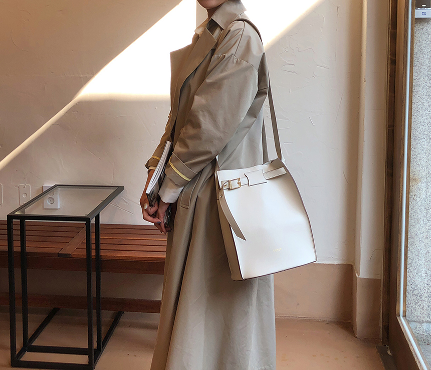 <b><p>French belt buckle shoulder bag Wom's</p></b><b><p>フレンチベルトバケットショルダーバッグ女性デイリー春バッグレザーバッグ20代 버킷백</p></b><br /><br /><p align='center'>