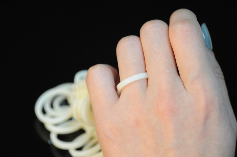 <b><p>Ring size resurgence Lake Ash method Alleic</p></b><b><p>リングサイズ 回復 湖 材 法 アレルギーのない ポリエチレン ゲージ 測定器 カップル</p></b><br /><br /><p align='center'>