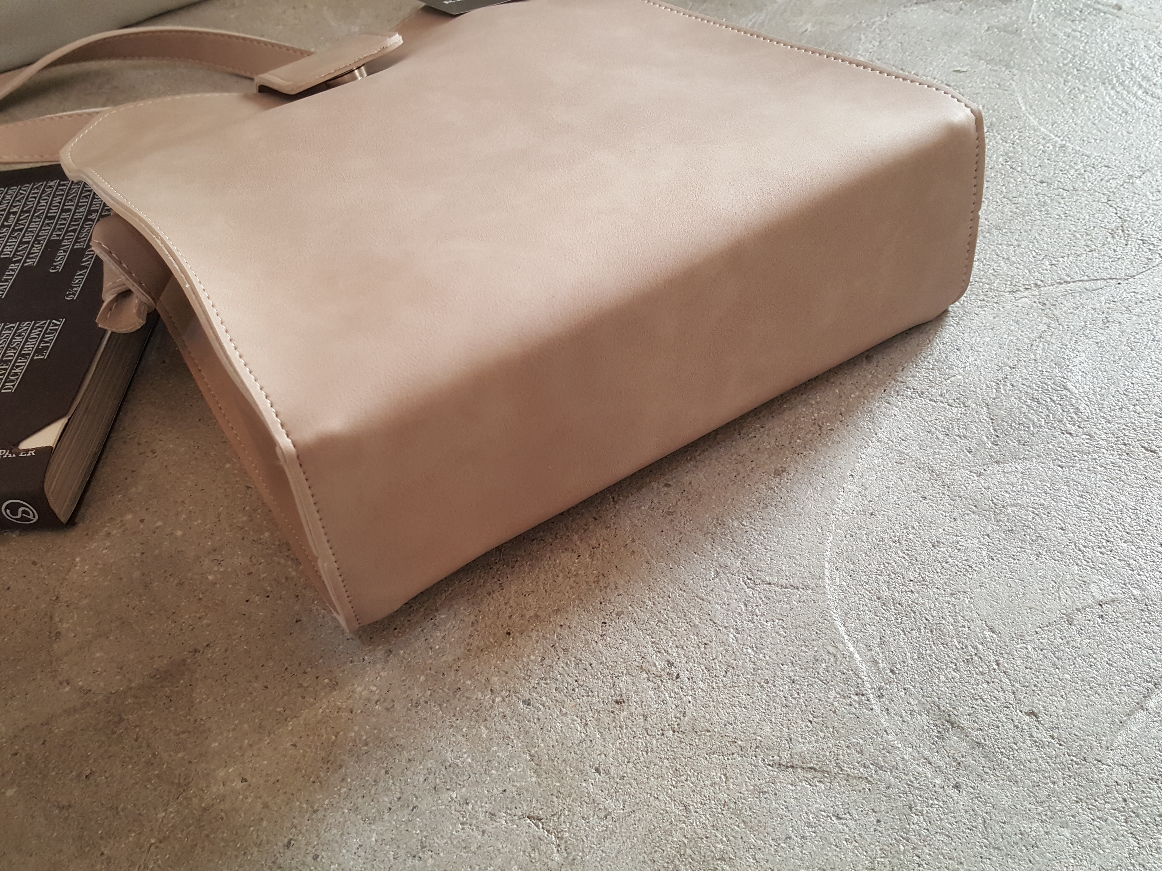 <b><p>Tria bag</p></b><b><p>トリアバック</p></b><br /><br /><p align='center'>