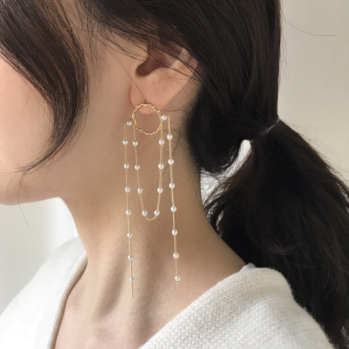 <b><p>Shaolin Unknown Pearl Long Drop Ergs Stand</p></b><b><p>シャーオルリン オンバル 真珠 ロング ドロップイヤグ 説得力の 魅あるスタイル</p></b><br /><br /><p align='center'>