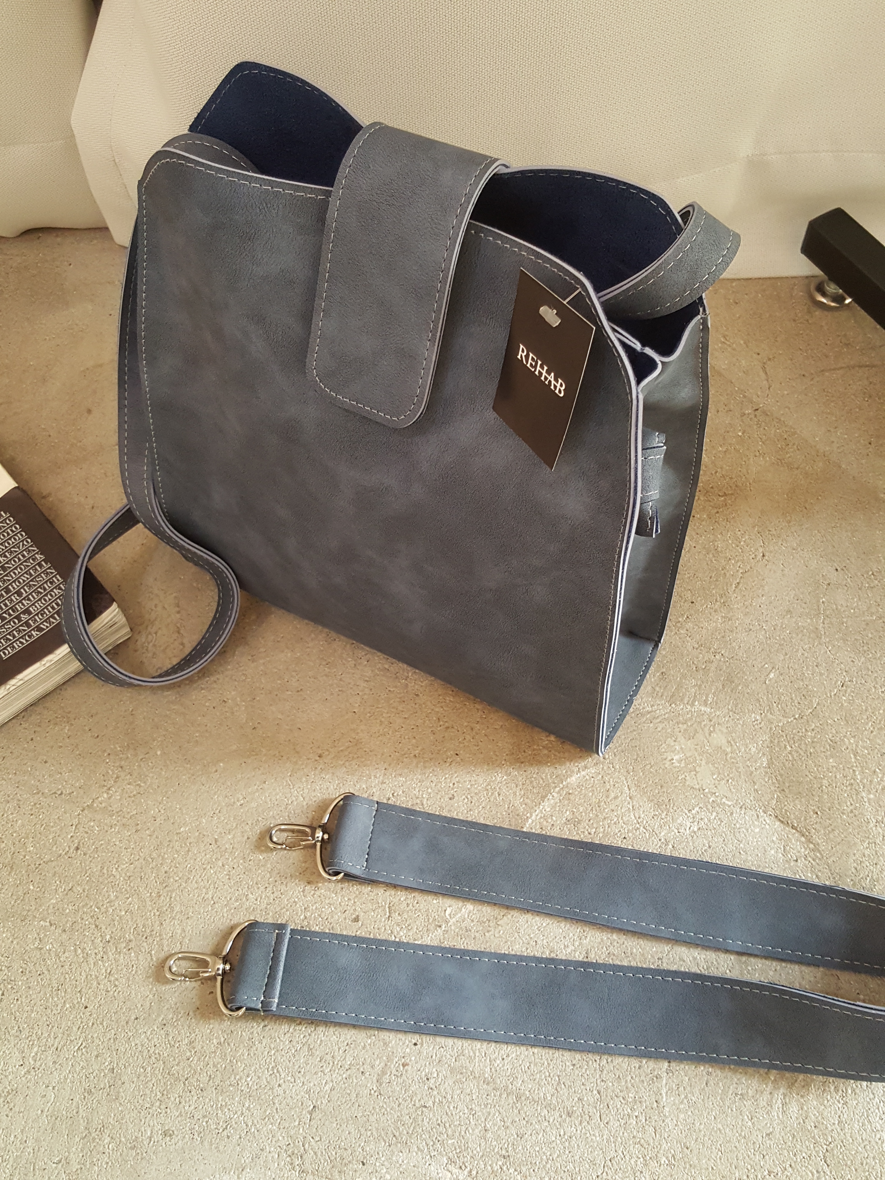 <b><p>Tria bag</p></b><b><p>トリアバック</p></b><br /><br /><p align='center'>