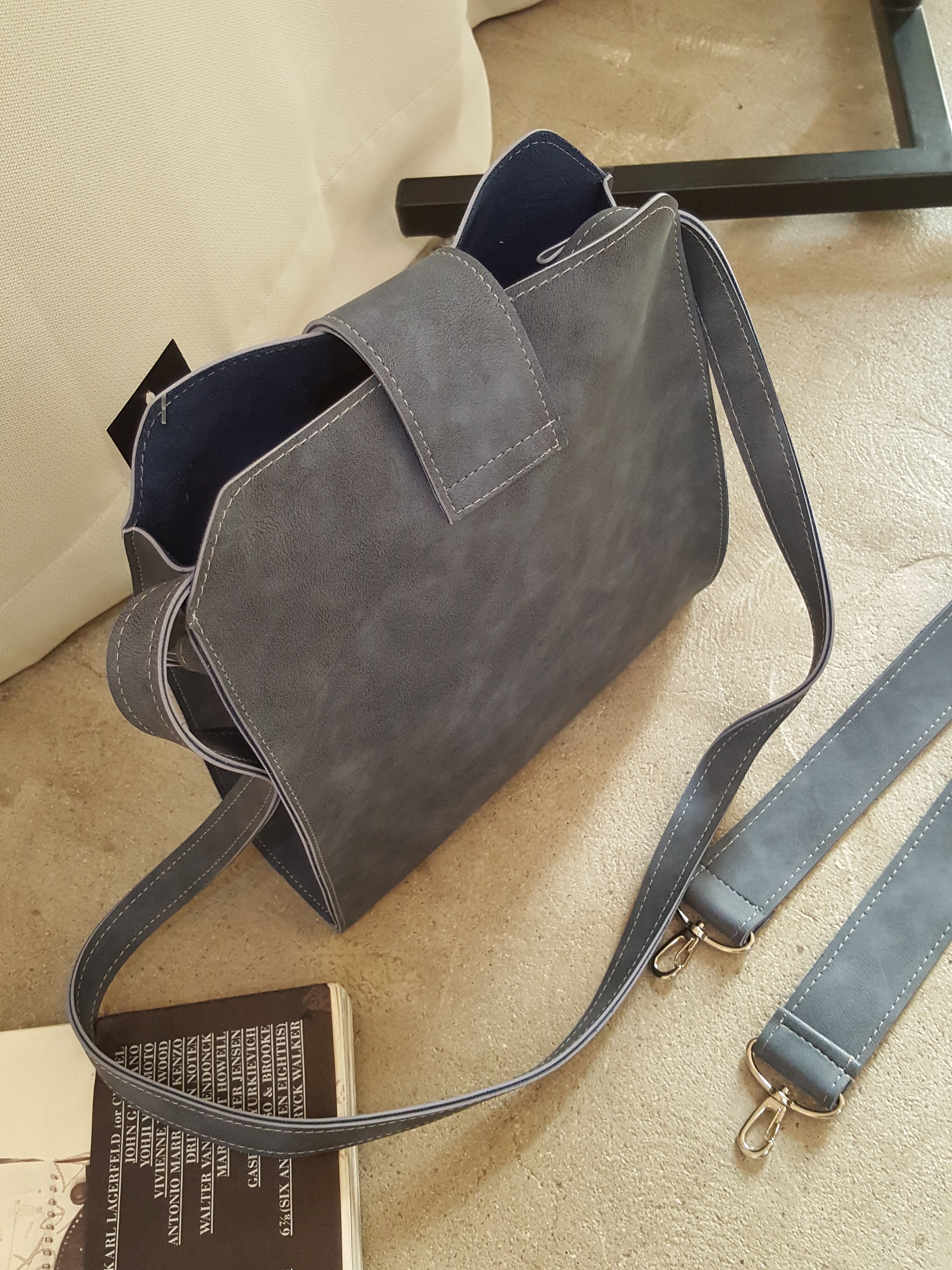 <b><p>Tria bag</p></b><b><p>トリアバック</p></b><br /><br /><p align='center'>