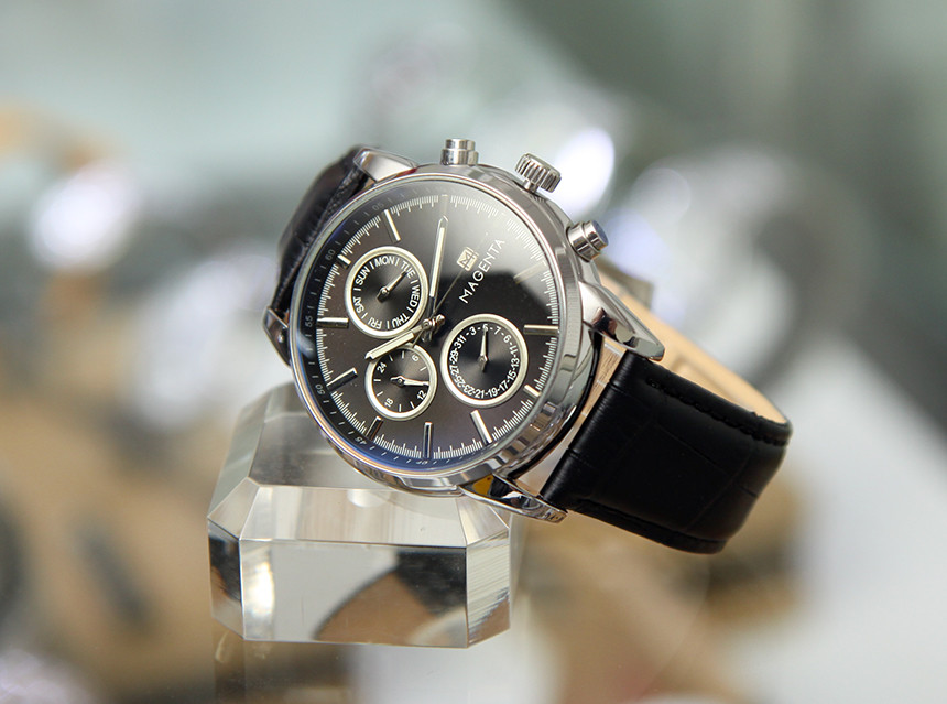 <b><p>MAGENTA male Leather wch 111.05.BK.LT Classic</p></b><b><p>マゼンタ 男性 レザー腕時計 111.05.BK.LT クラシックコーディネート</p></b><br /><br /><p align='center'>