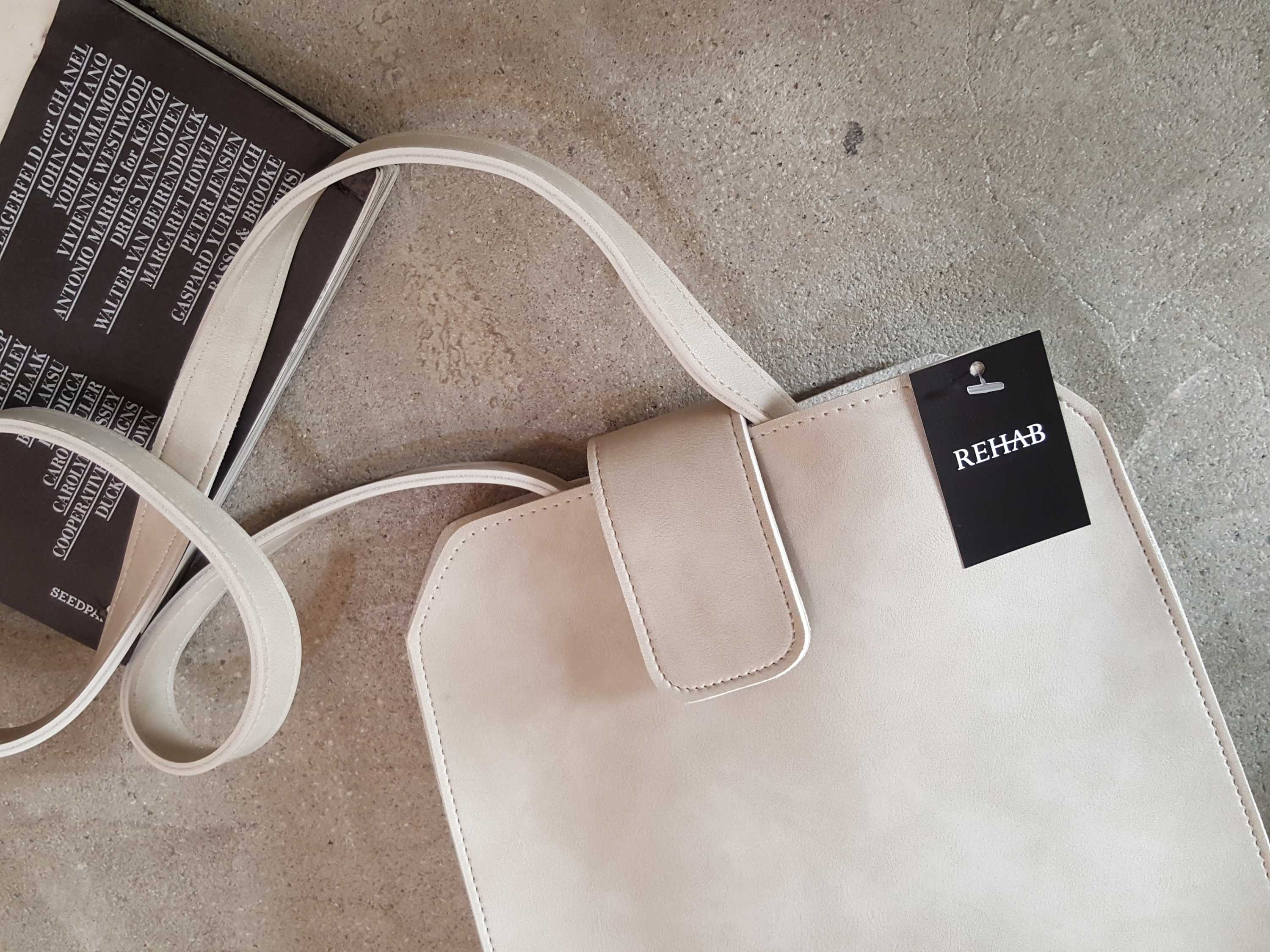 <b><p>Tria bag</p></b><b><p>トリアバック</p></b><br /><br /><p align='center'>