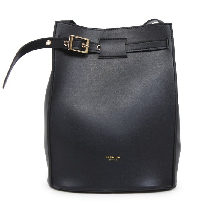 <b><p>French belt buckle shoulder bag Wom's</p></b><b><p>フレンチベルトバケットショルダーバッグ女性デイリー春バッグレザーバッグ20代 버킷백</p></b><br /><br /><p align='center'>