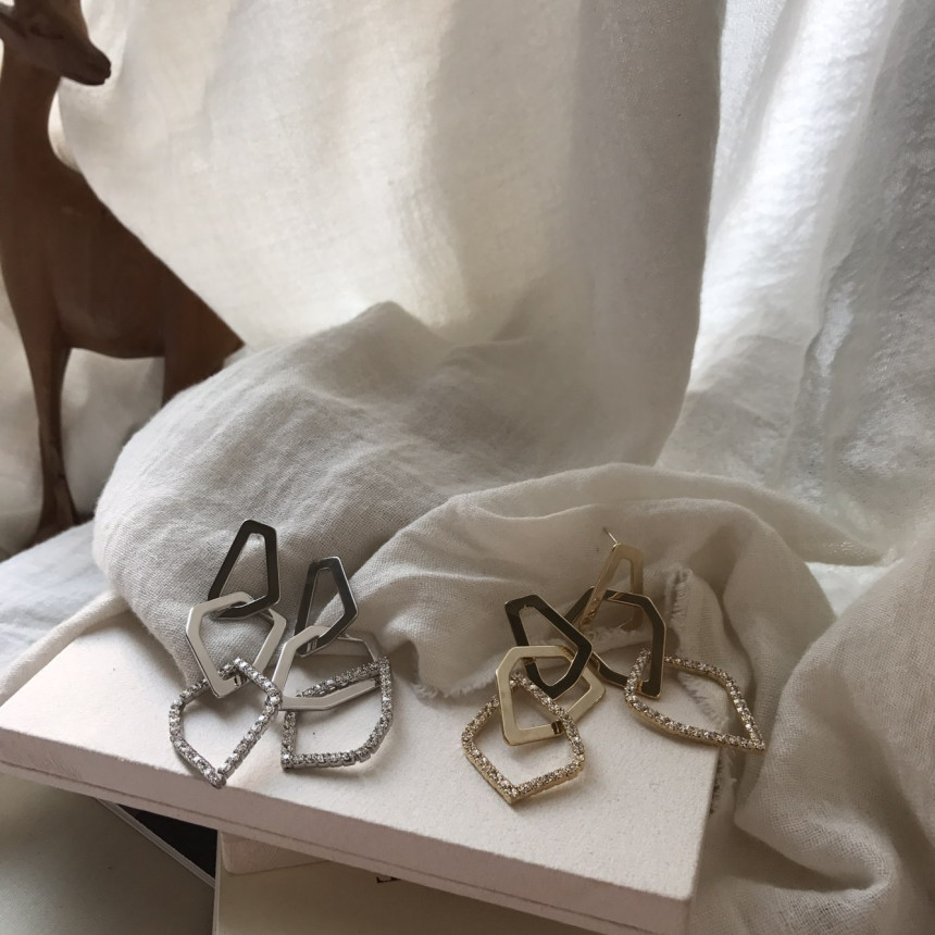 <b><p>Chen Multiple Cubic chain Drop Earrgs</p></b><b><p>チェン 多数 キュービック ーン ドロップイヤリング</p></b><br /><br /><p align='center'>