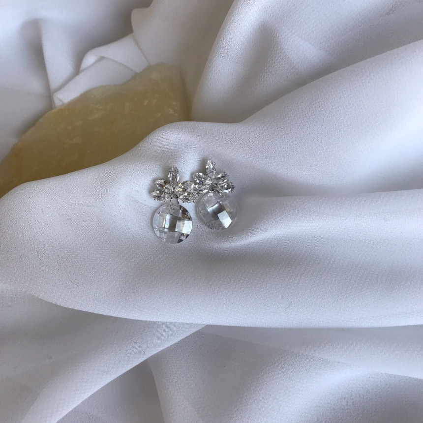 <b><p>Rev Cubic Daily Earrings Unique Sensity Mood</p></b><b><p>回転 キュービック デイリーピアス ユニークな感性ムード 女性コーディネート 豪華スタイル</p></b><br /><br /><p align='center'>
