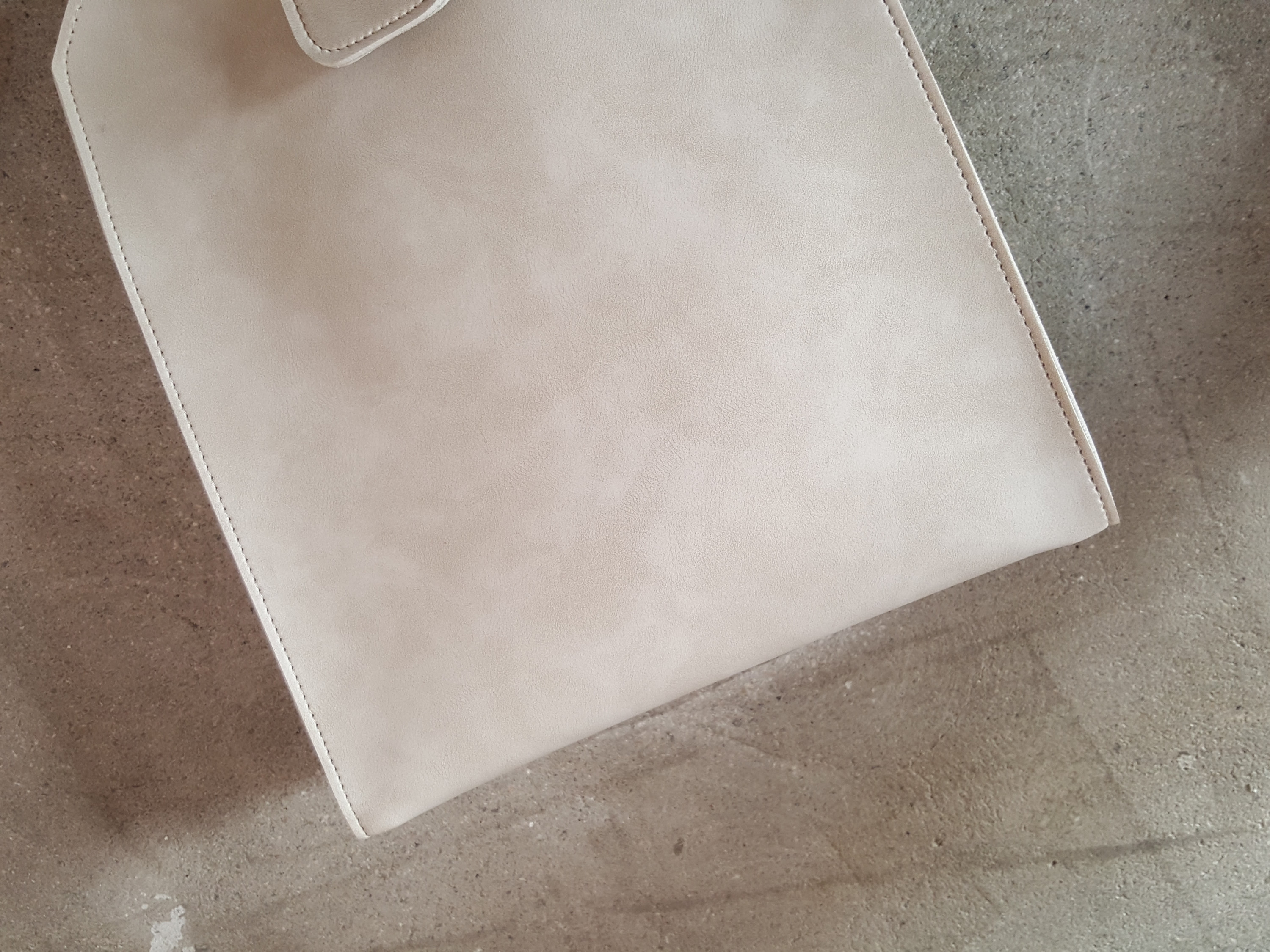 <b><p>Tria bag</p></b><b><p>トリアバック</p></b><br /><br /><p align='center'>