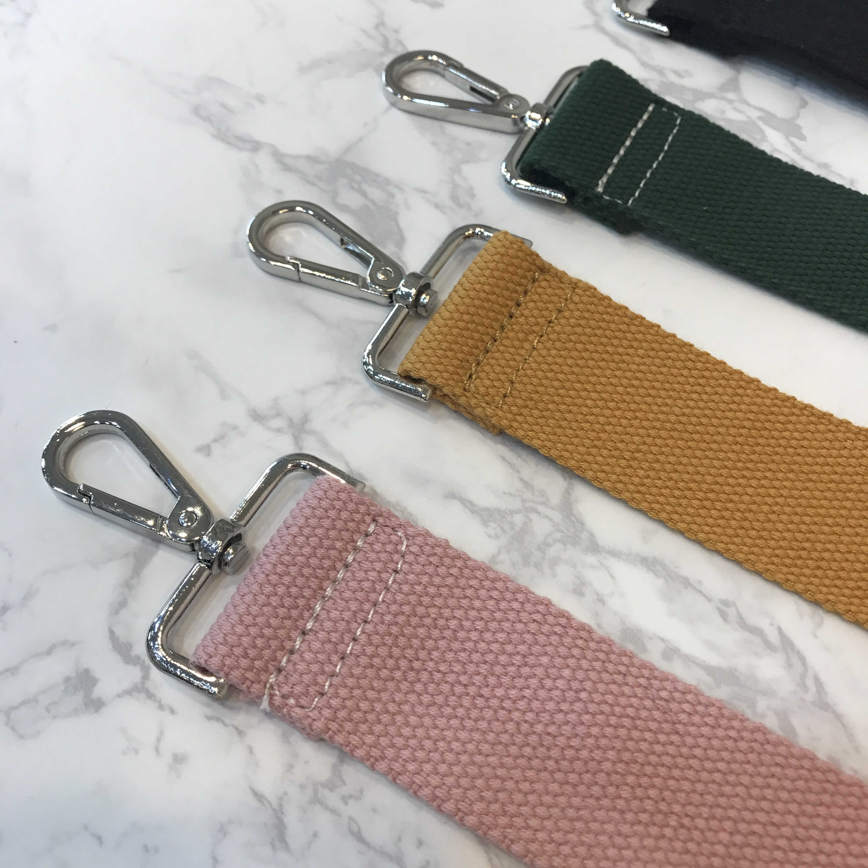 <b><p>Colors nvee Shoulder Bag 4c Charming Style</p></b><b><p>配色コンバースショルダーバッグ4color魅力があるスタイルデイリールックアイテムコーディネートしや</p></b><br /><br /><p align='center'>