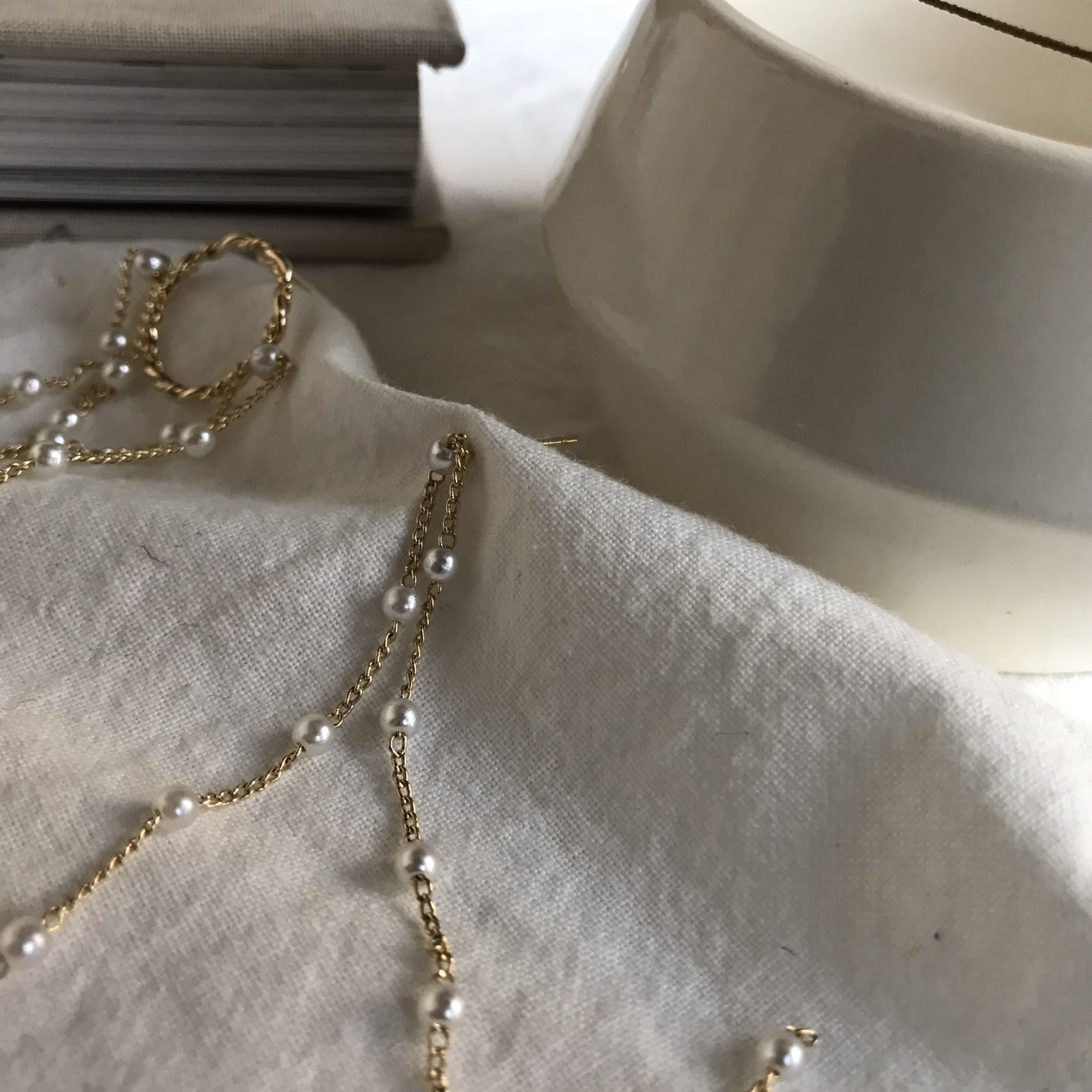 <b><p>Shaolin Unknown Pearl Long Drop Ergs Stand</p></b><b><p>シャーオルリン オンバル 真珠 ロング ドロップイヤグ 説得力の 魅あるスタイル</p></b><br /><br /><p align='center'>