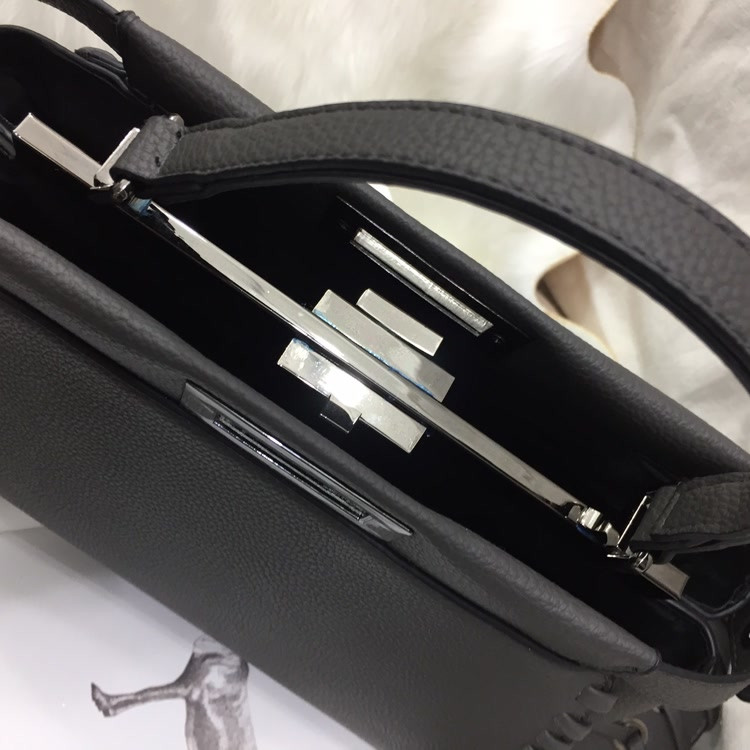 <b><p>Jay tie strap shoulder bag 5color</p></b><b><p>ジェイ結び紐ショルダーバッグ5color</p></b><br /><br /><p align='center'>