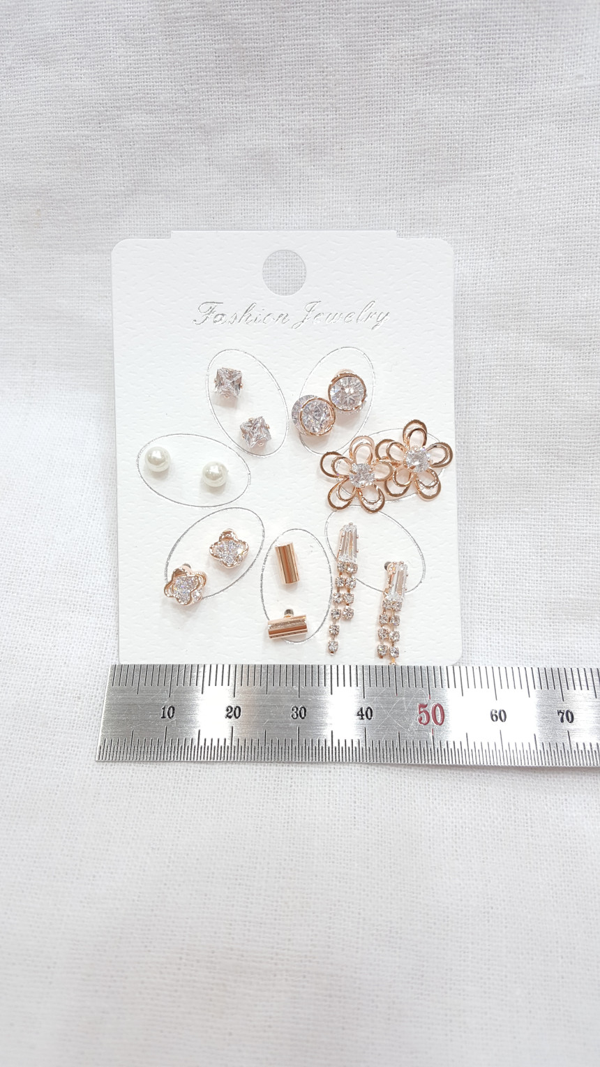 <b><p>flower Jalan cubic 14 piece set earrings</p></b><b><p>フラワー ジュルランキュービック 14ピースセットピアス 三ジェルイェエリー ディテールがきれい</p></b><br /><br /><p align='center'>