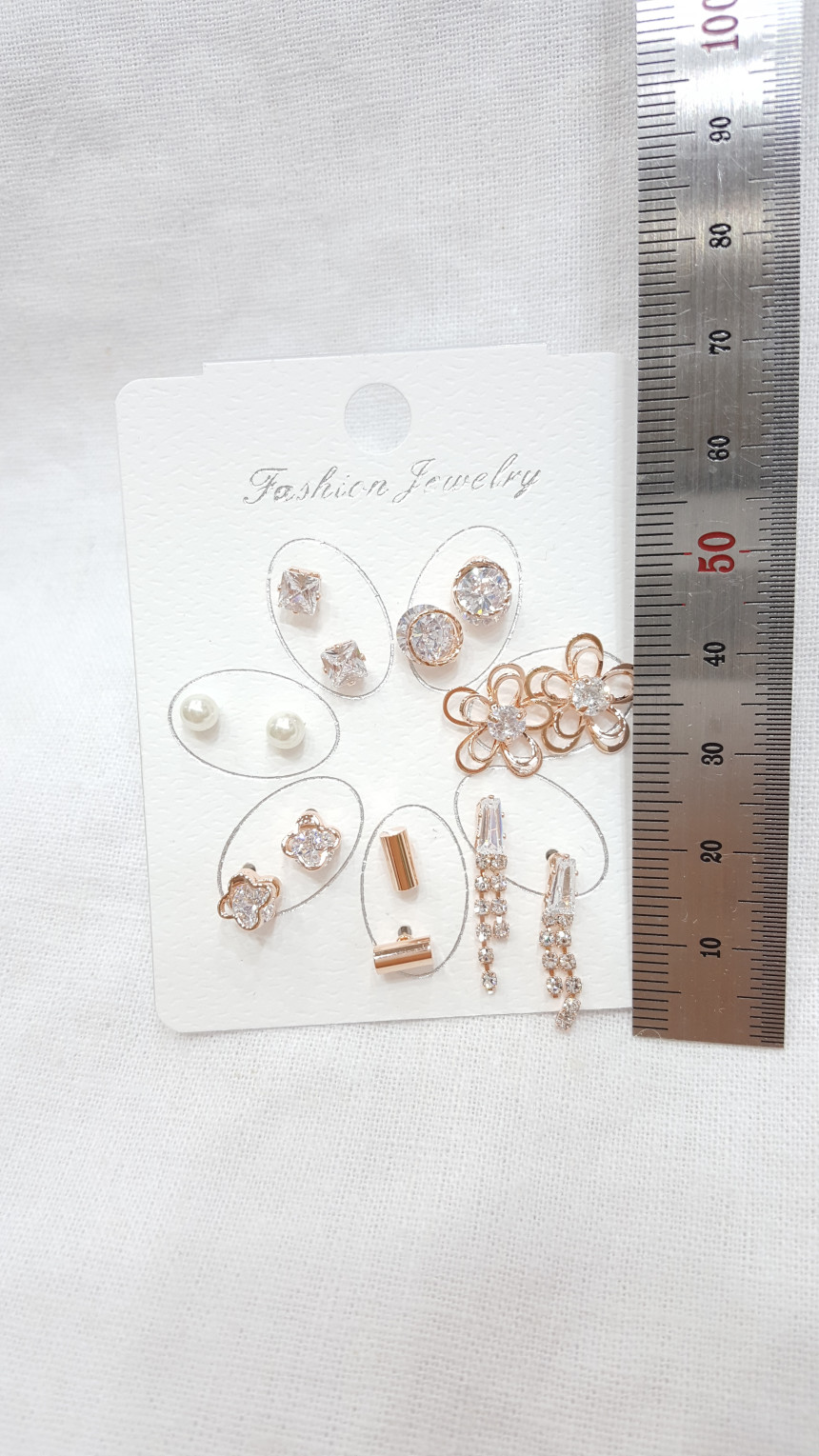 <b><p>flower Jalan cubic 14 piece set earrings</p></b><b><p>フラワー ジュルランキュービック 14ピースセットピアス 三ジェルイェエリー ディテールがきれい</p></b><br /><br /><p align='center'>