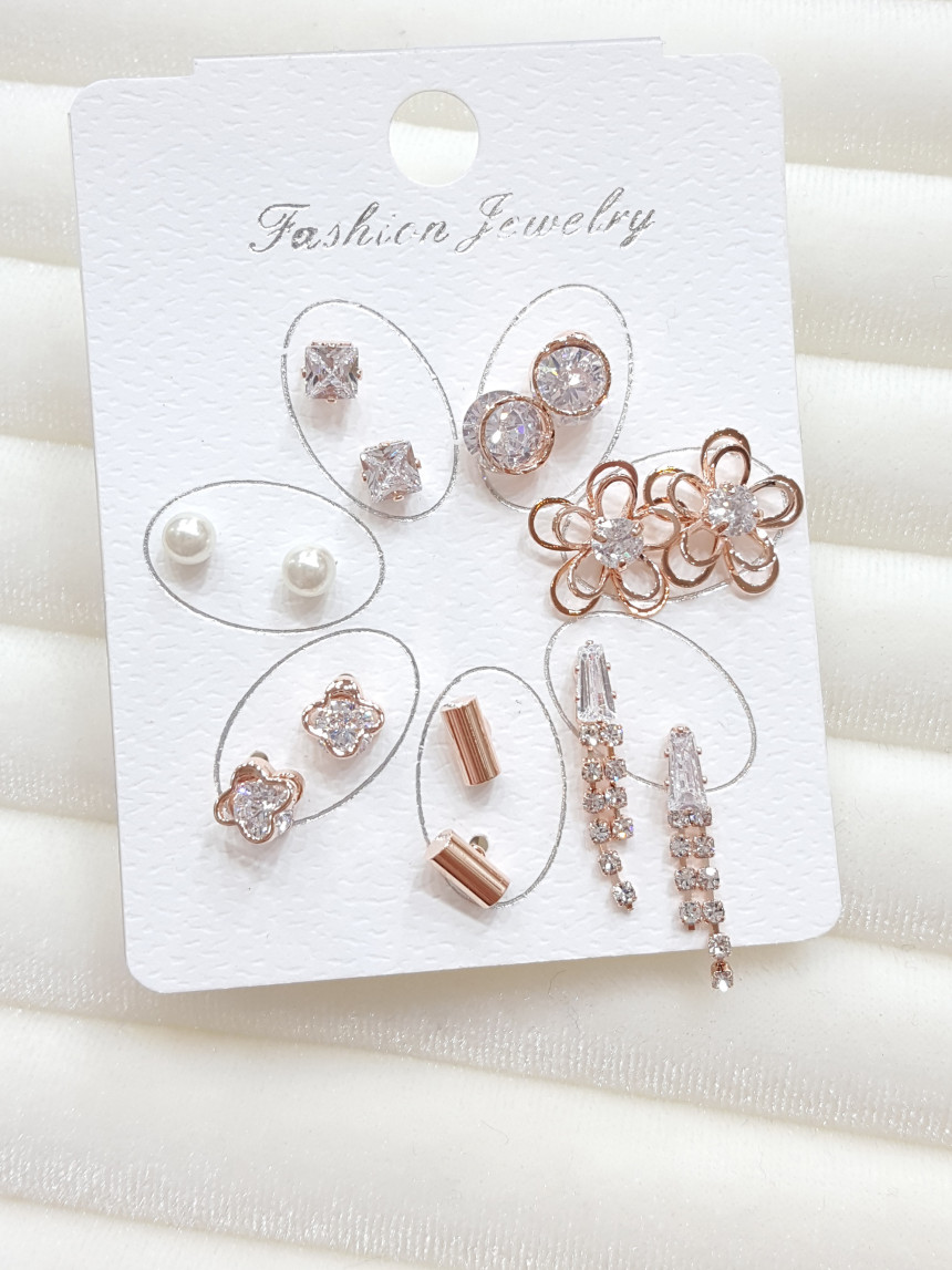 <b><p>flower Jalan cubic 14 piece set earrings</p></b><b><p>フラワー ジュルランキュービック 14ピースセットピアス 三ジェルイェエリー ディテールがきれい</p></b><br /><br /><p align='center'>