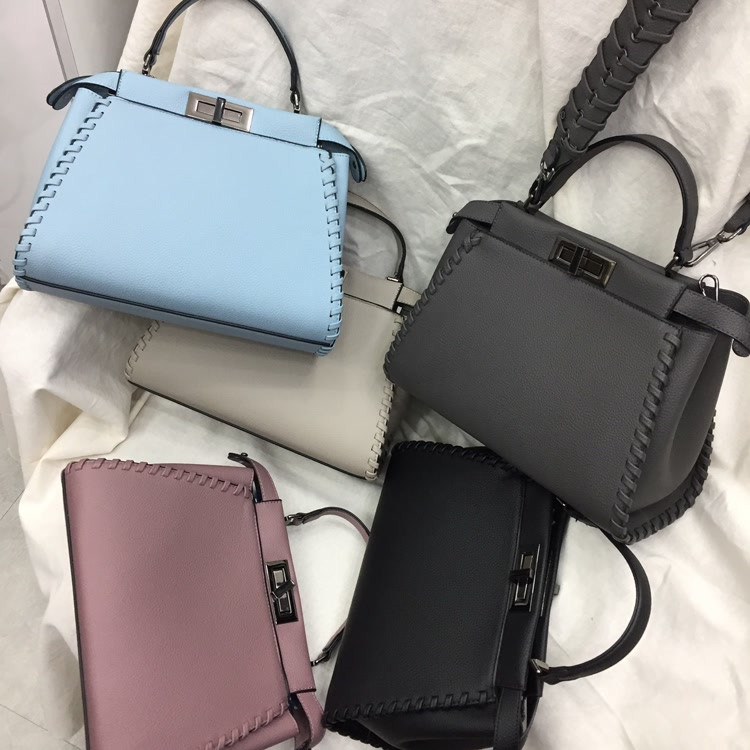 <b><p>Jay tie strap shoulder bag 5color</p></b><b><p>ジェイ結び紐ショルダーバッグ5color</p></b><br /><br /><p align='center'>