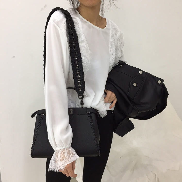 <b><p>Jay tie strap shoulder bag 5color</p></b><b><p>ジェイ結び紐ショルダーバッグ5color</p></b><br /><br /><p align='center'>