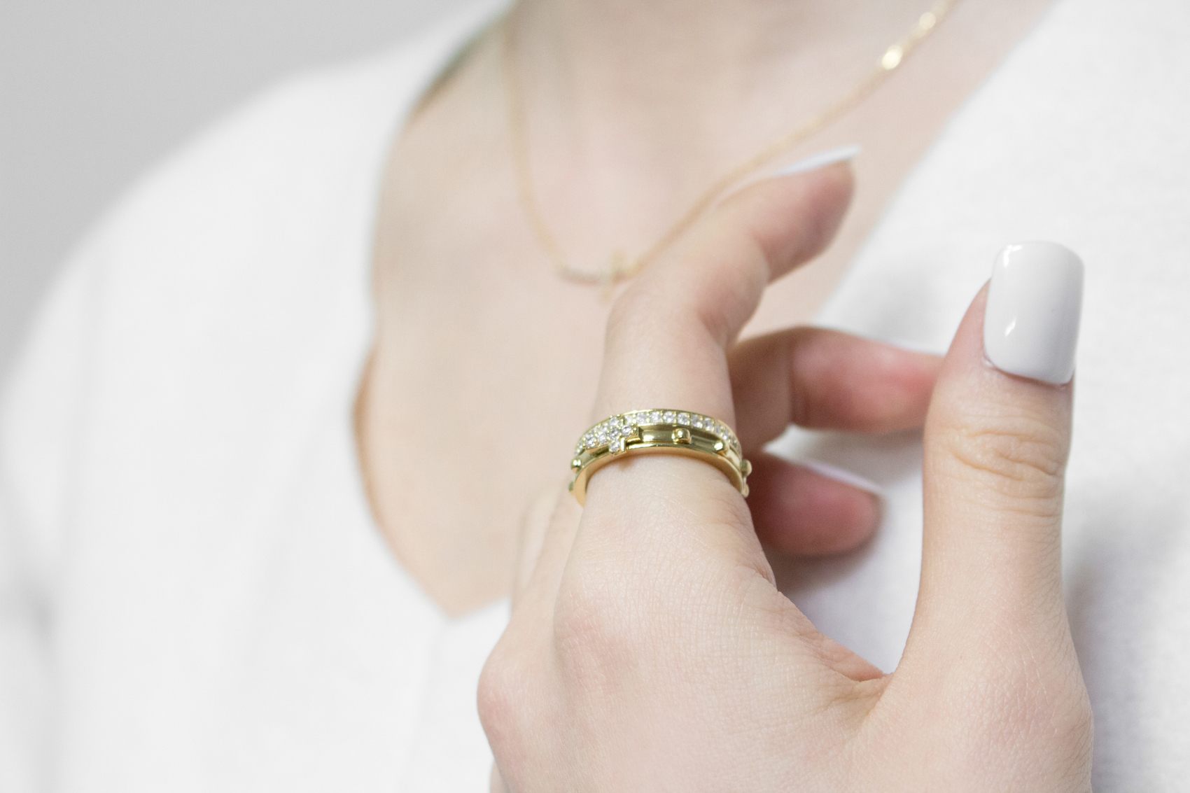 <b><p>rotation Cubic The Css Rosary ring silver925</p></b><b><p>回転 キュービック クロス はロザリオリング シルバー925 3色 カトリ カップル</p></b><br /><br /><p align='center'>