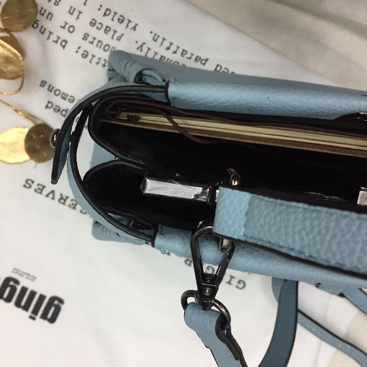 <b><p>Jay tie strap shoulder bag 5color</p></b><b><p>ジェイ結び紐ショルダーバッグ5color</p></b><br /><br /><p align='center'>