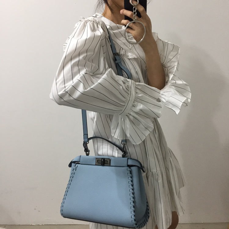 <b><p>Jay tie strap shoulder bag 5color</p></b><b><p>ジェイ結び紐ショルダーバッグ5color</p></b><br /><br /><p align='center'>