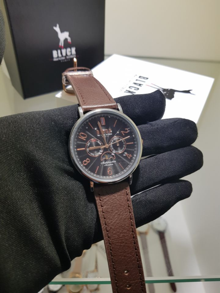 <b><p>Black martin spikes Unisex Leather wch SBKL1647</p></b><b><p>ブラックマーティンシトボン ユニセス レザー腕時計 SBKL1647 D SW</p></b><br /><br /><p align='center'>