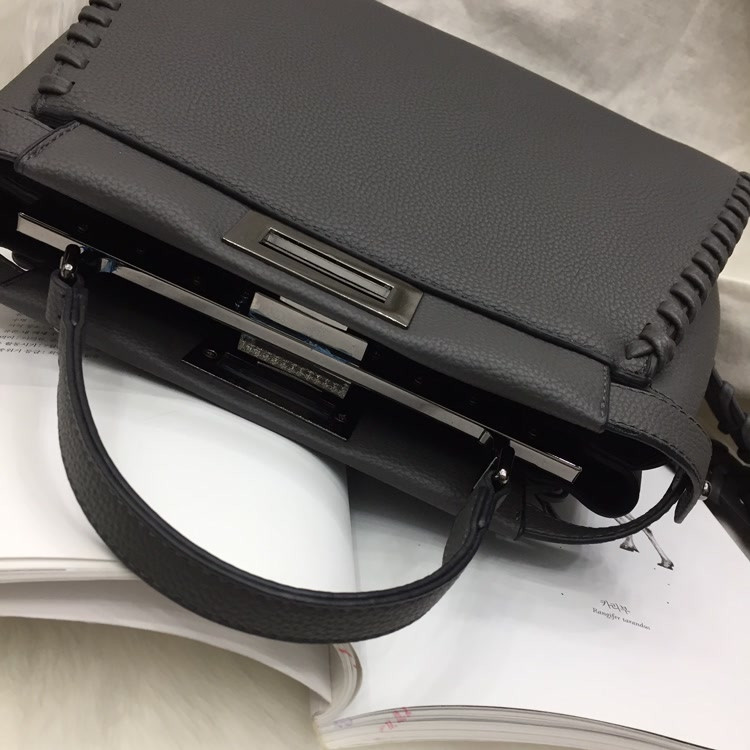 <b><p>Jay tie strap shoulder bag 5color</p></b><b><p>ジェイ結び紐ショルダーバッグ5color</p></b><br /><br /><p align='center'>