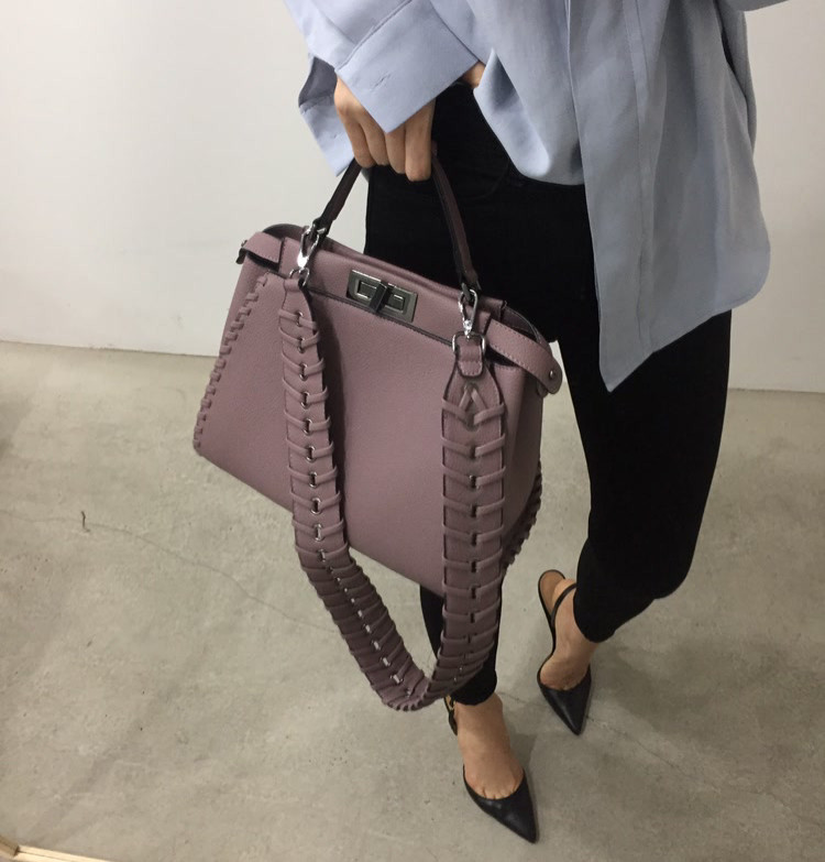 <b><p>Jay tie strap shoulder bag 5color</p></b><b><p>ジェイ結び紐ショルダーバッグ5color</p></b><br /><br /><p align='center'>