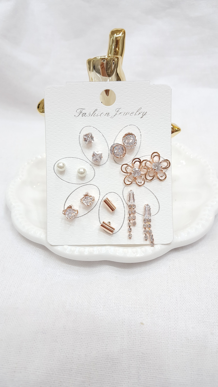 <b><p>flower Jalan cubic 14 piece set earrings</p></b><b><p>フラワー ジュルランキュービック 14ピースセットピアス 三ジェルイェエリー ディテールがきれい</p></b><br /><br /><p align='center'>