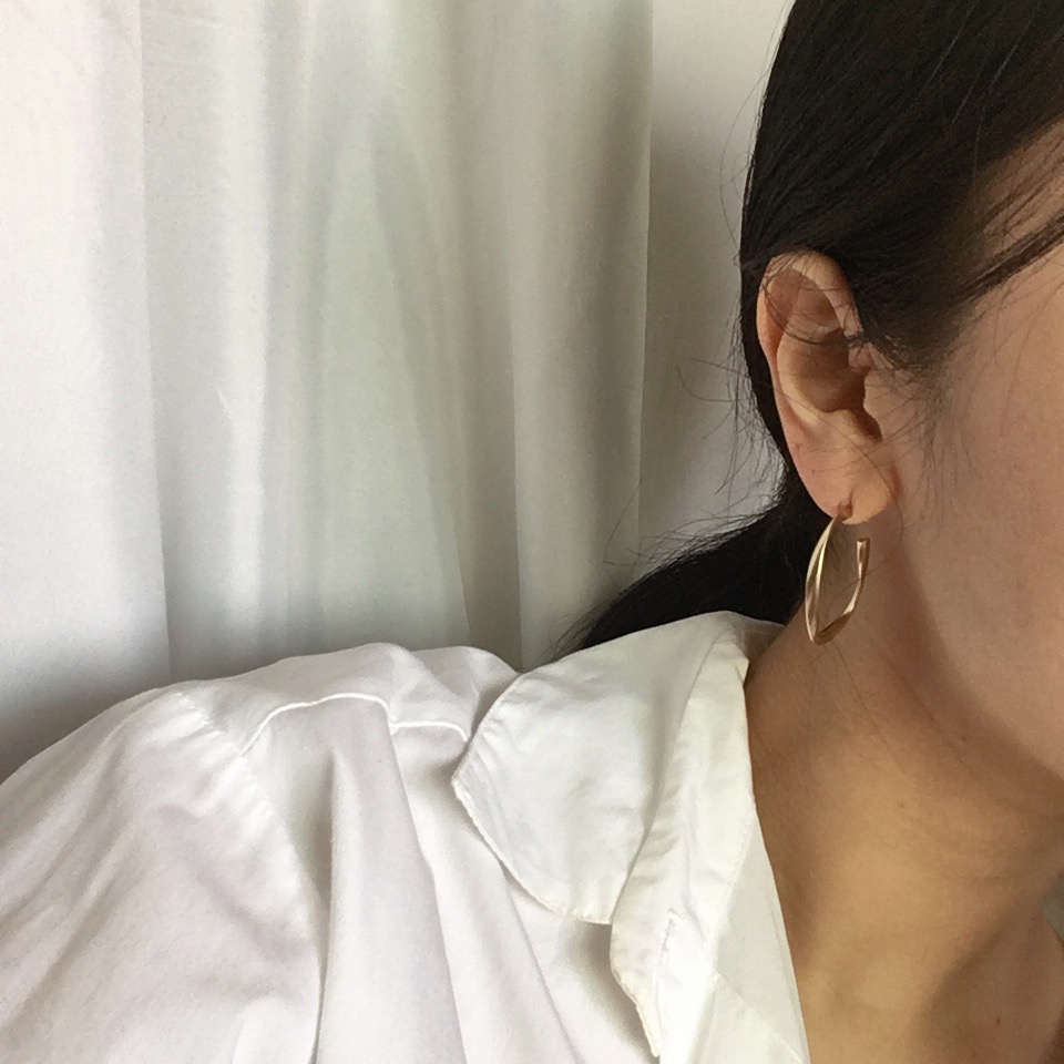 <b><p>Mourning Same day shipp wave Matte earrs</p></b><b><p>無排 即日発送 ウェーブ 艶消し リングピアス 2 色 ボールド ヴィンテージ ガフレンドの贈り物</p></b><br /><br /><p align='center'>