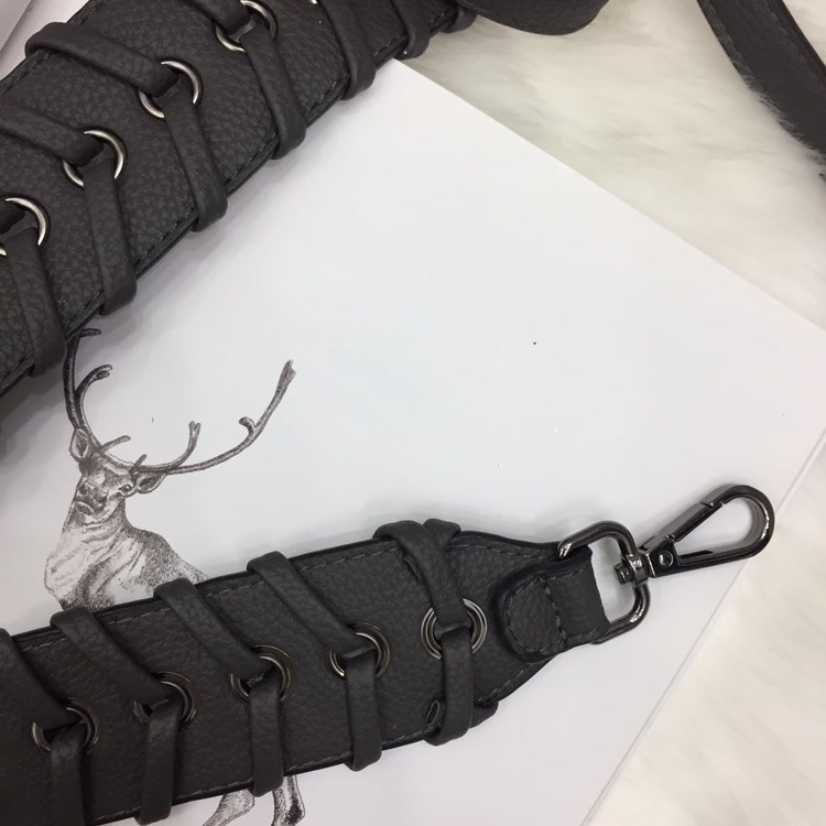 <b><p>Jay tie strap shoulder bag 5color</p></b><b><p>ジェイ結び紐ショルダーバッグ5color</p></b><br /><br /><p align='center'>