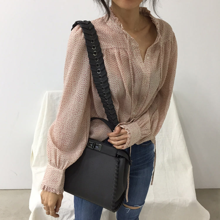 <b><p>Jay tie strap shoulder bag 5color</p></b><b><p>ジェイ結び紐ショルダーバッグ5color</p></b><br /><br /><p align='center'>