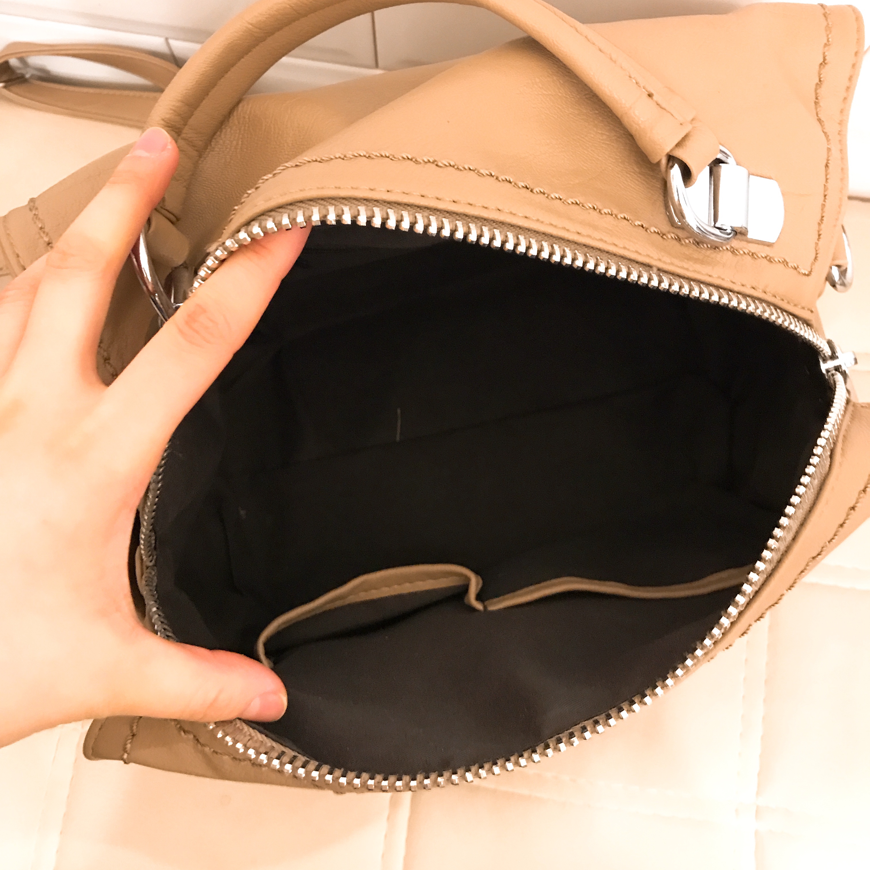 <b><p>Daily back 2color Modern chic Charming style</p></b><b><p>デイリーバック2colorモダンシックな魅力のあるスタイルの女性のコーディネートカジュアルビッグバッ</p></b><br /><br /><p align='center'>