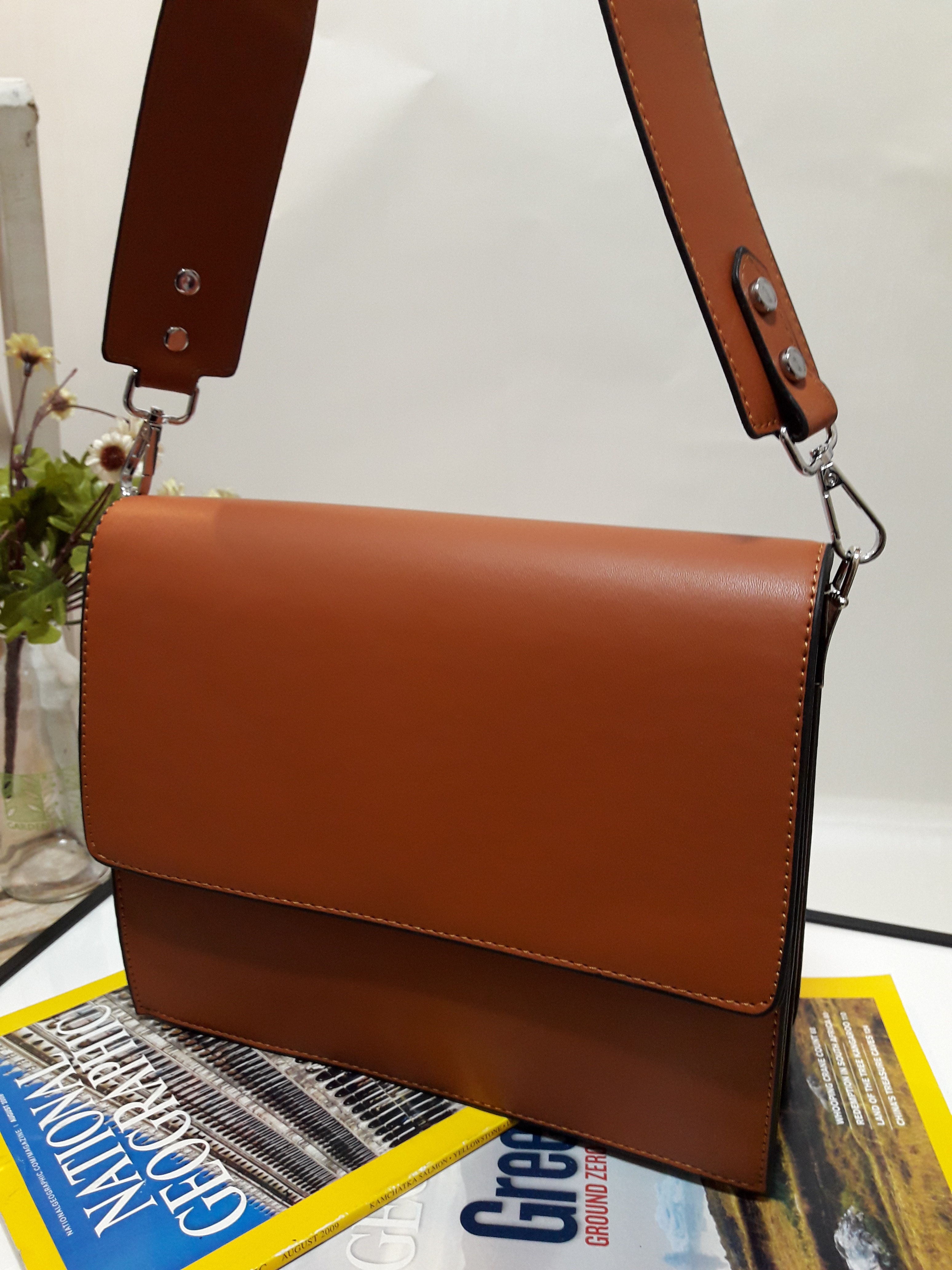 <b><p>Formal Square Daily Shoulder Bag Stylish</p></b><b><p>フォーマルスクエアデイリーショルダーバッグ洗練されたバケットバックスーツデートルック結婚式スター市し</p></b><br /><br /><p align='center'>
